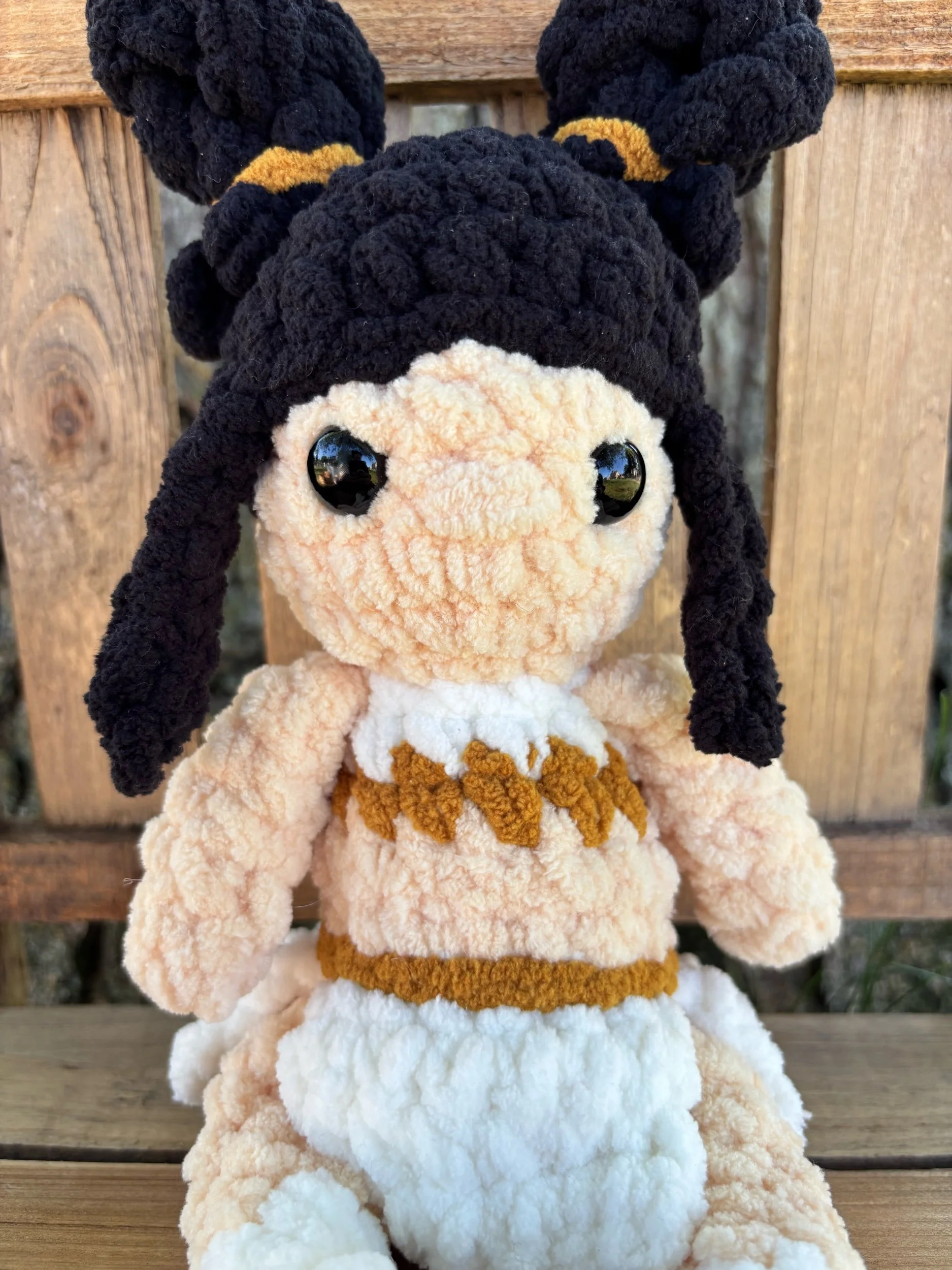 Handmade crochet K-pop doll, Zoey with black hair