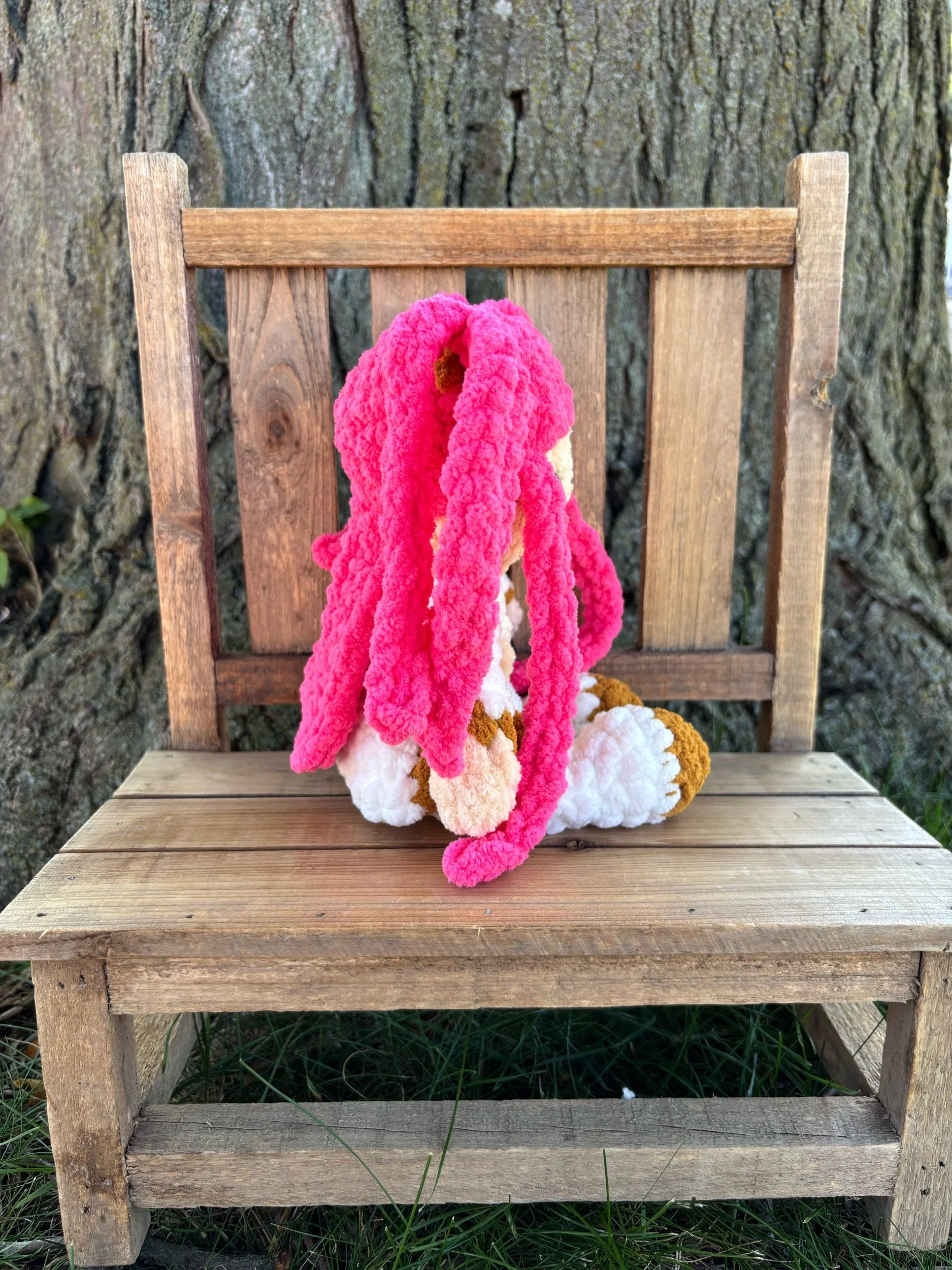 Handmade crochet K-pop doll, Mira with pink hair
