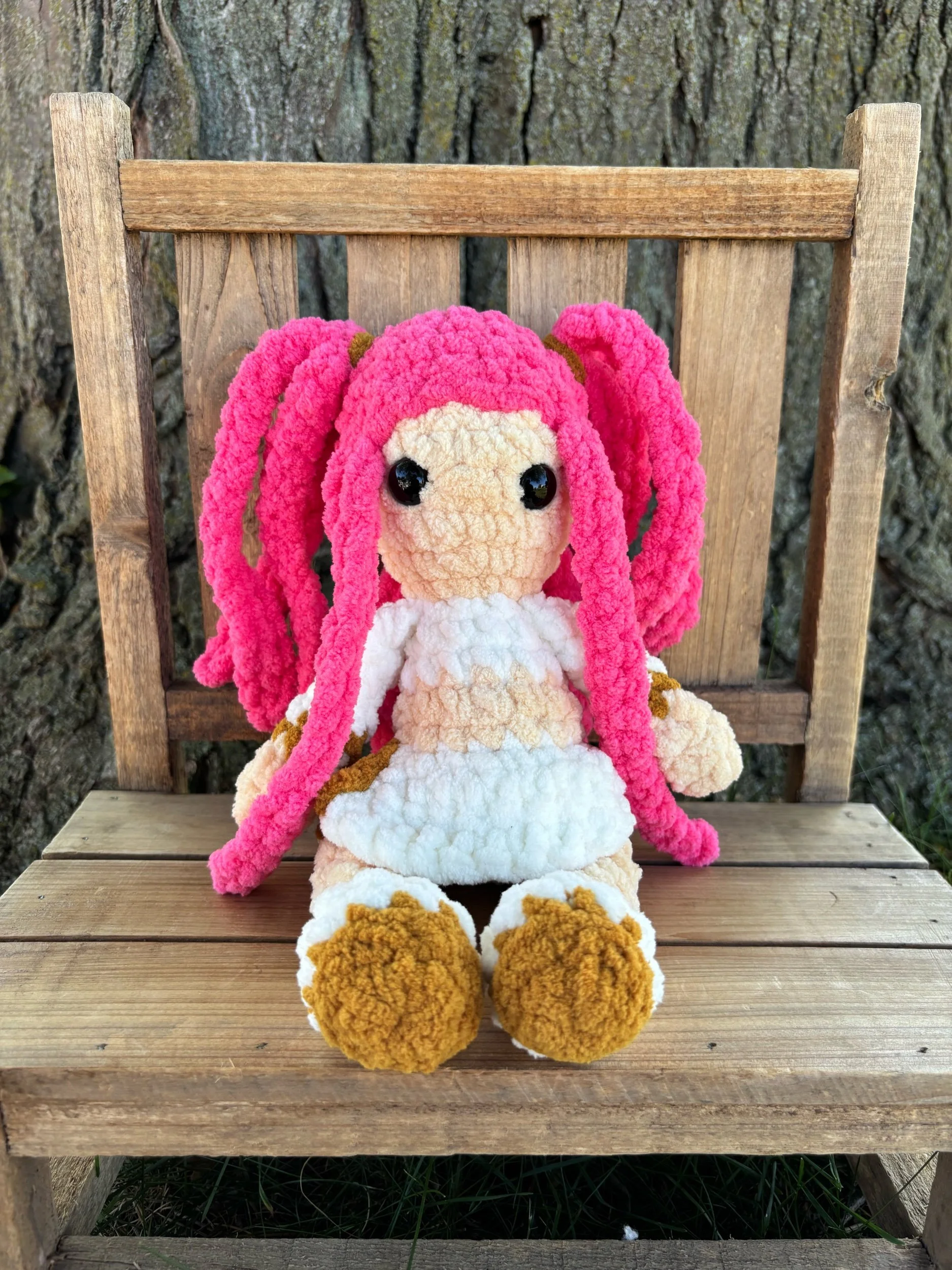 Handmade crochet K-pop doll, Mira with pink hair