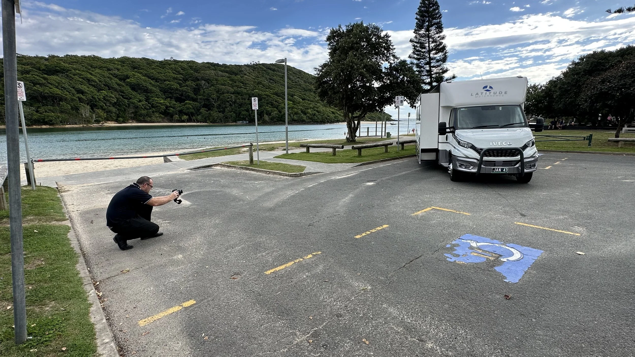 Photographing a Latitude by the water