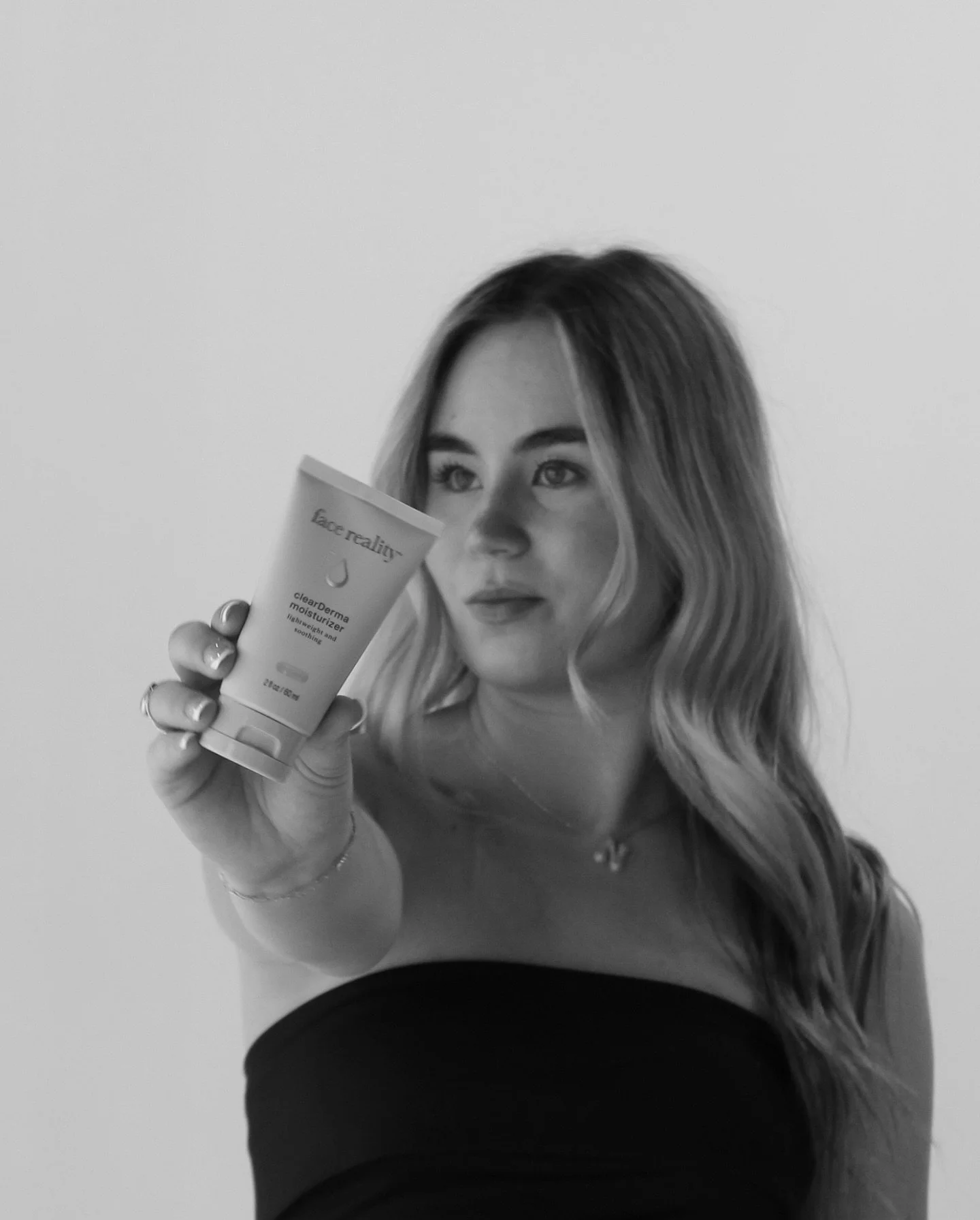 Showcase your brand in a way that moves people. ✨

It can be a hard pull to swallow, but aesthetics matter! And they play a huge part in growing your business! Having a cohesive vibe that represents what your brand is all about, is what captures your