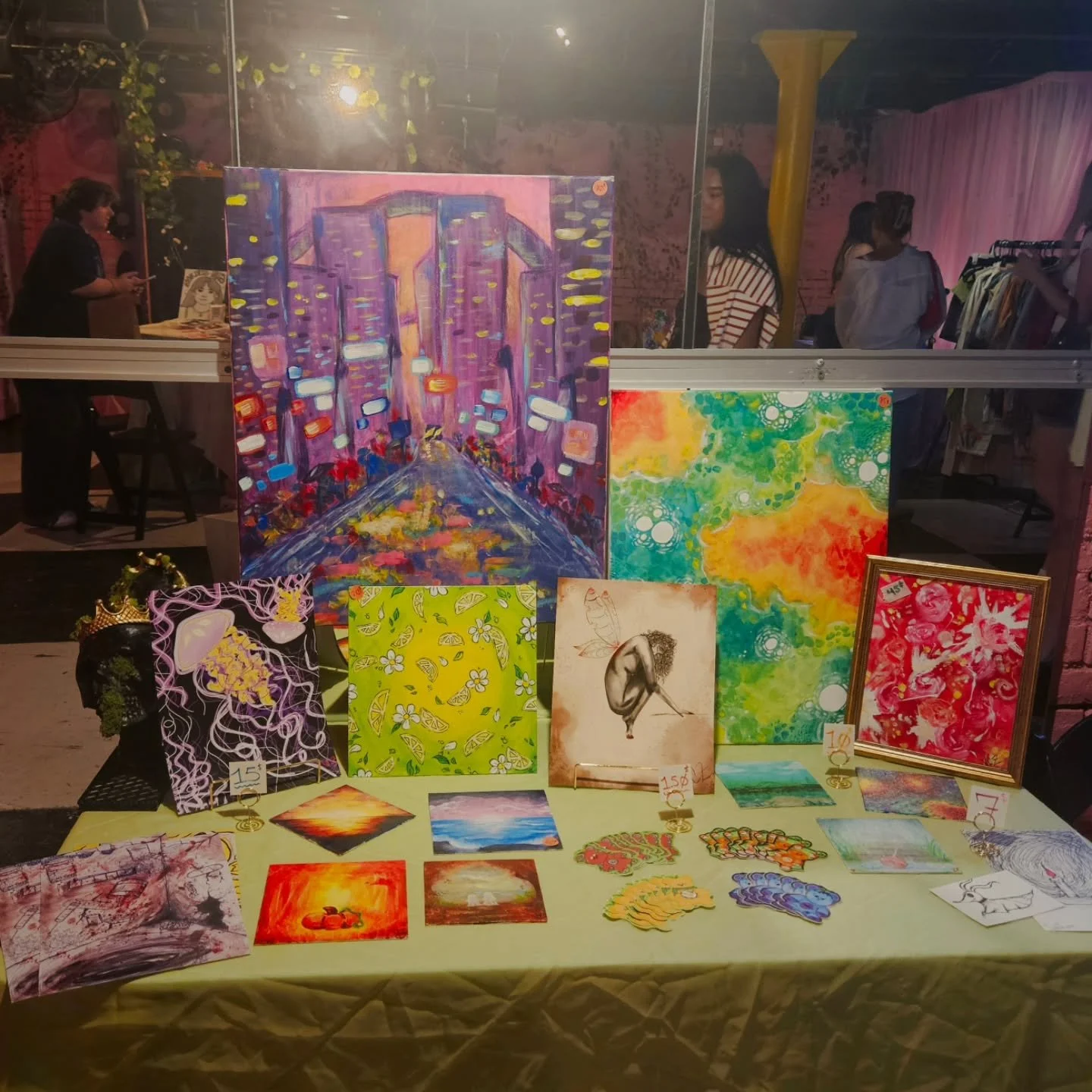 Had a very busy Art Walk this September!!
Thank you to everyone who showed up, it was delightful meeting you all. Cant wait to see you again next month!

#artmarket #artistsoninstagram #cute #fallvibes #artforsale #fingerpainting #digitalart
