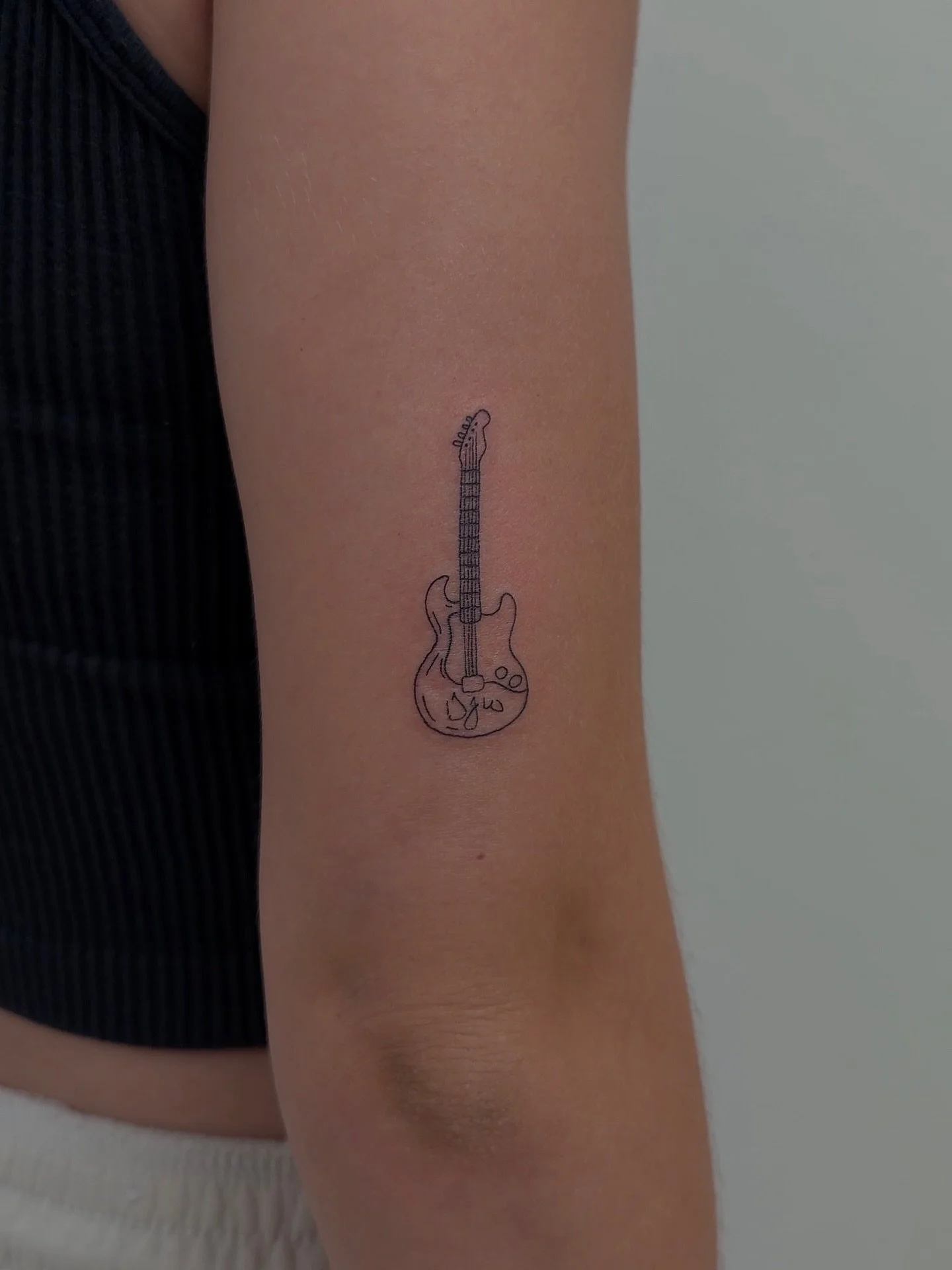 Those line pulls on this little guitar 🎸 crispy