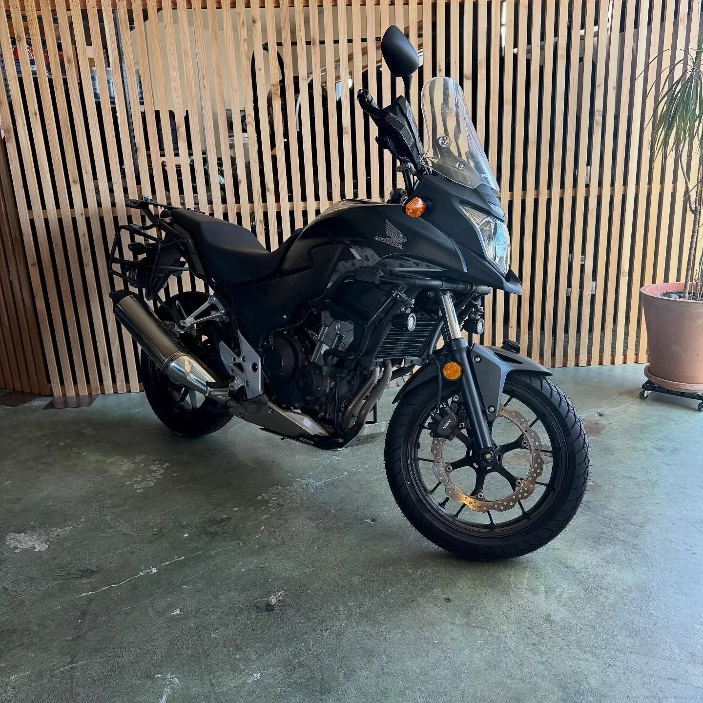2013 Honda CB500x
15250 miles
$4500

Take on the mean streets of Seattle.. or don&rsquo;t! And get off the beaten path and paved road with this sweet Adventure ready Honda CB500X. It&rsquo;s been used, loved, but taken care of, and ready for its next