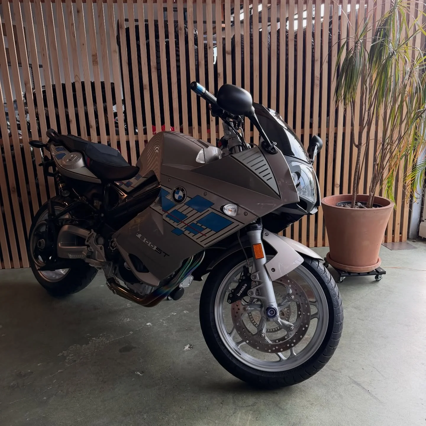 2009 BMW F800ST
3755 miles
$6995 

The F800ST is a punchy middle-weight sport-tourer with an action-packed 798cc parallel twin engine protected by a sleek half fairing, with a lightweight aluminum frame, and sporty 17&rdquo; wheels. Great recipe for 