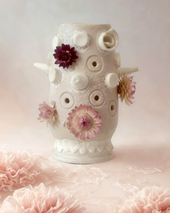 I keep coming back to the idea of the body as vessels - fragile but also protective, blooming and spiked all at once #mujeresflorero