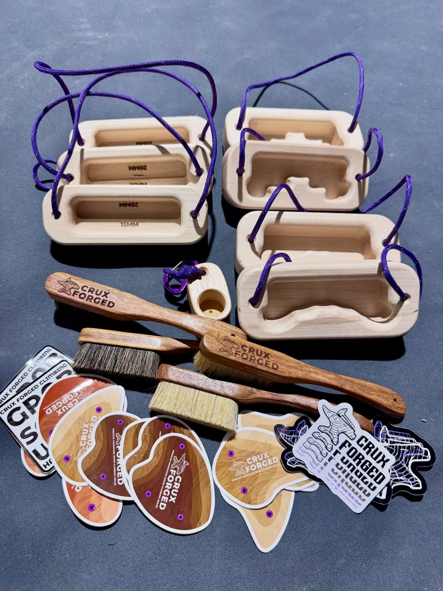 FAM JAM 2 Sponsor Shoutout!
@cruxforgedclimbing has donated over $325 of prizes!!

1st place - choice of unlevel lifting edge (Mallet, 20mm claw hammer or 25mm claw hammer)
2nd place - Hammer lite (15/20mm lifting edge)
3rd place - rosewood brush

Cr