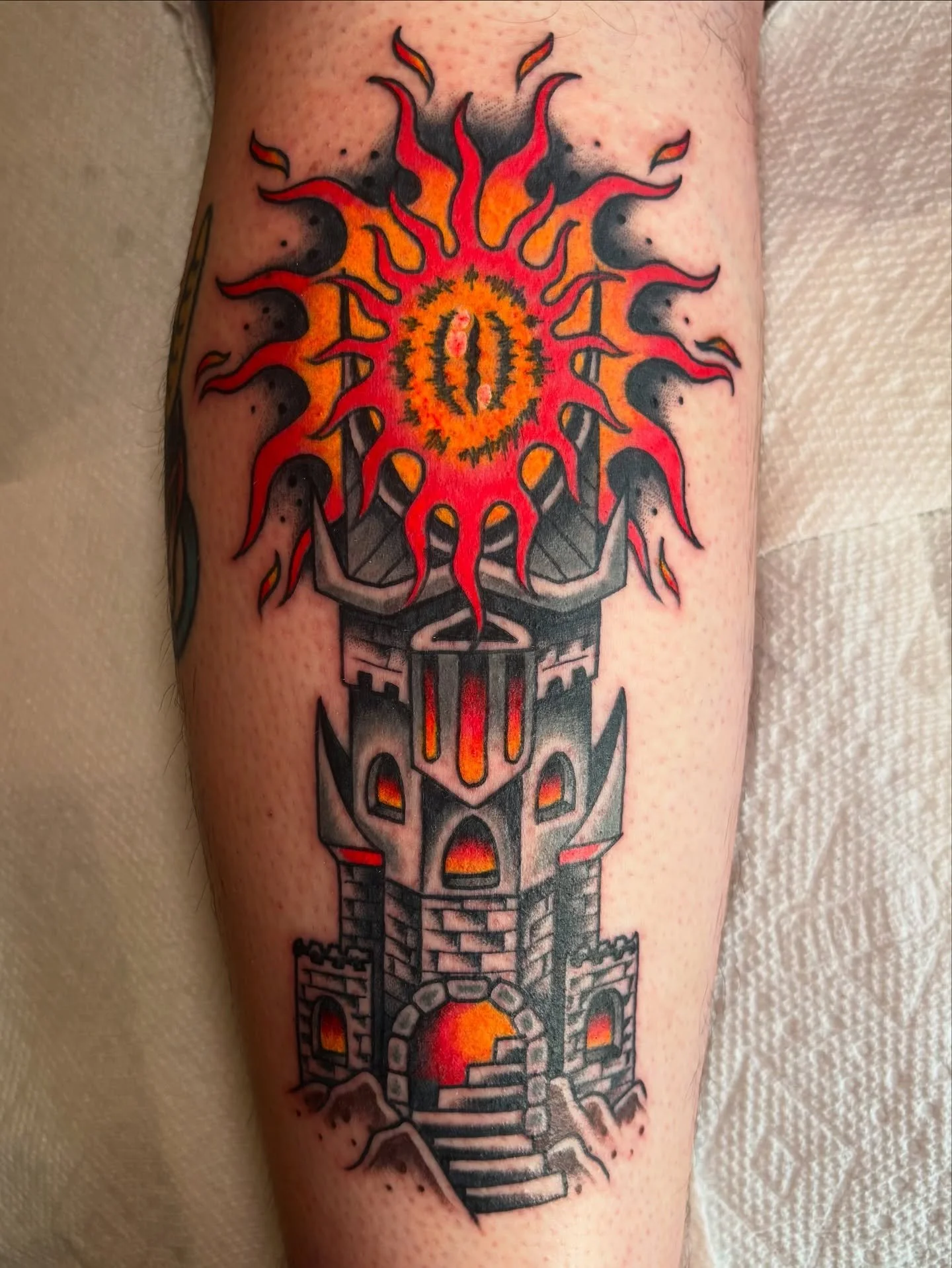 Eye of Sauron for Dallas 🔥 Thanks for sittin strong dude! 
I have time to tattoo you this month, your idea or mine. 
🔥DM TO BOOK 🔥
Thanks fer lookin&rsquo; 🙏🏼 

@southernstartattoo 

#gatattooers #atltattooartist #traditionalart #traditionalarti