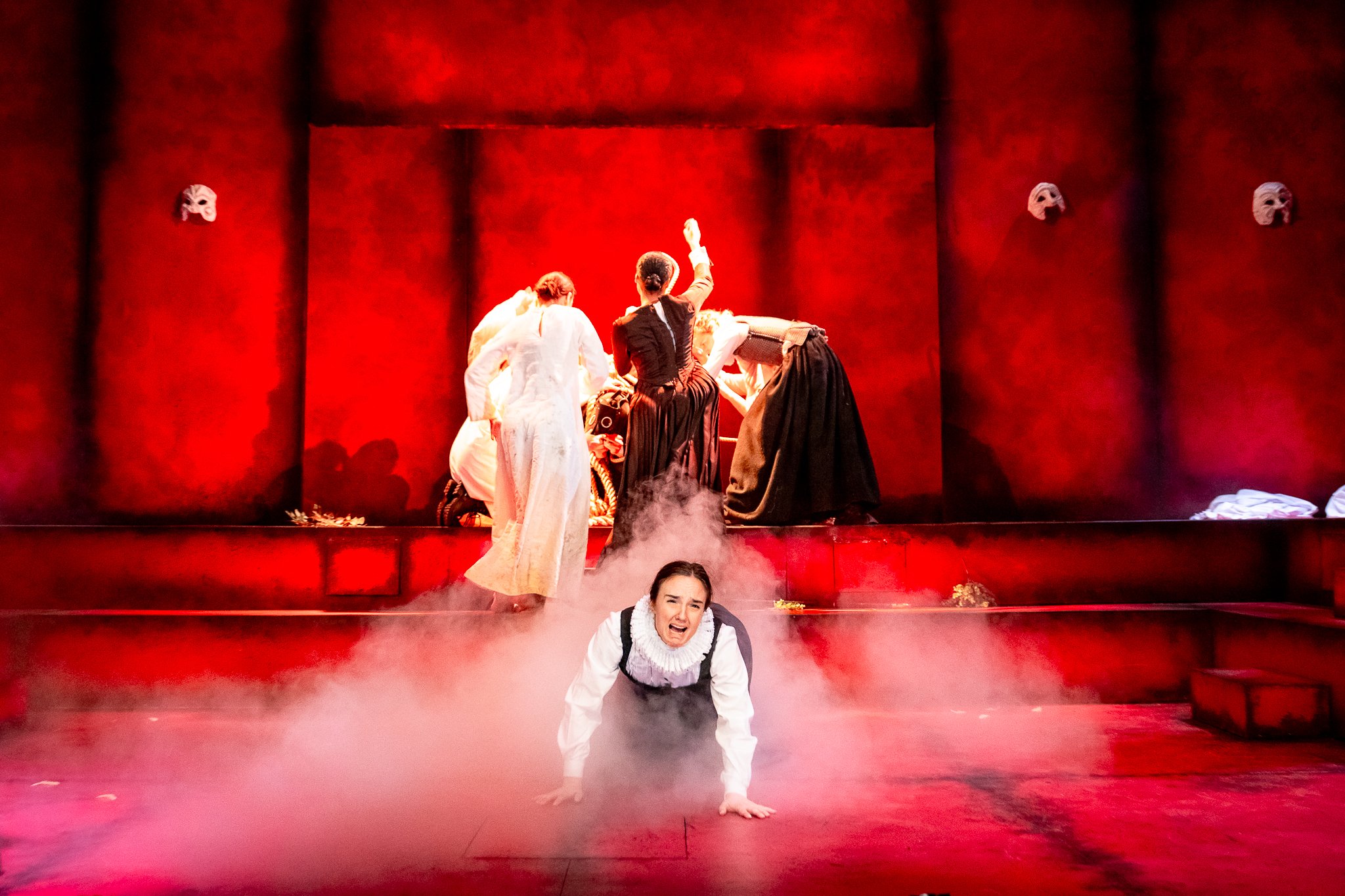 Web-Faustus-ThatDamnedWoman-CreditSteveGregson-158.jpg