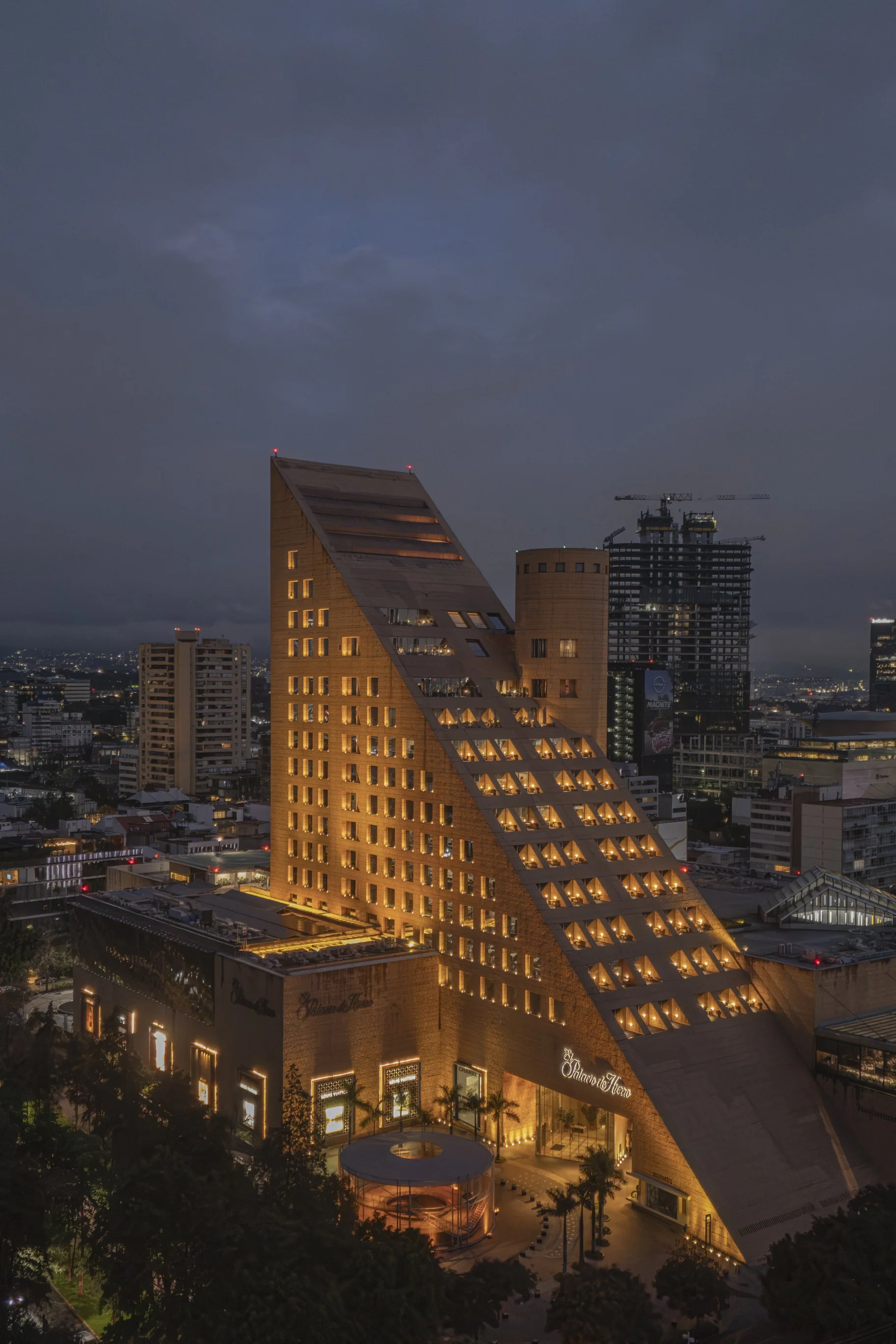 Palacio de Hierro Polanco-1.jpg