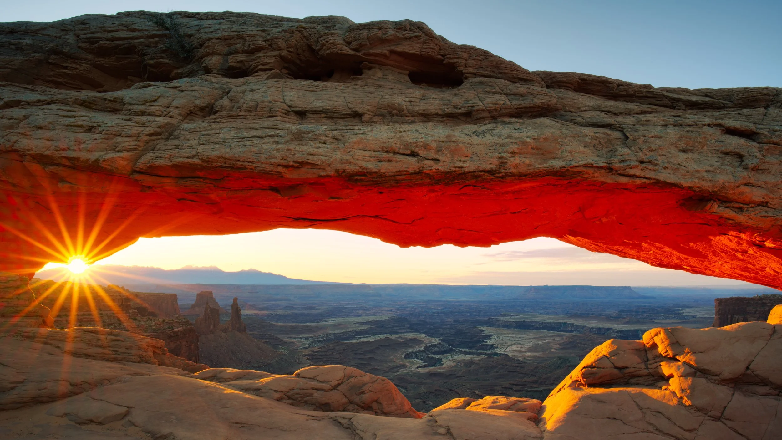 Canyonlands sunrise at Mesa Arch