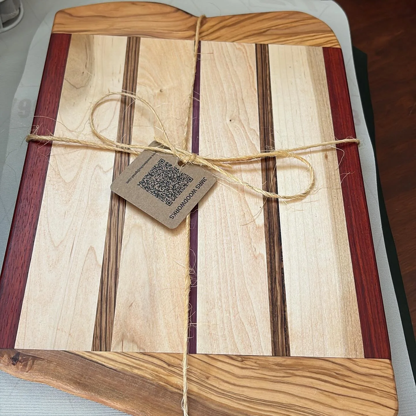 Mixed species cutting board ready for use.