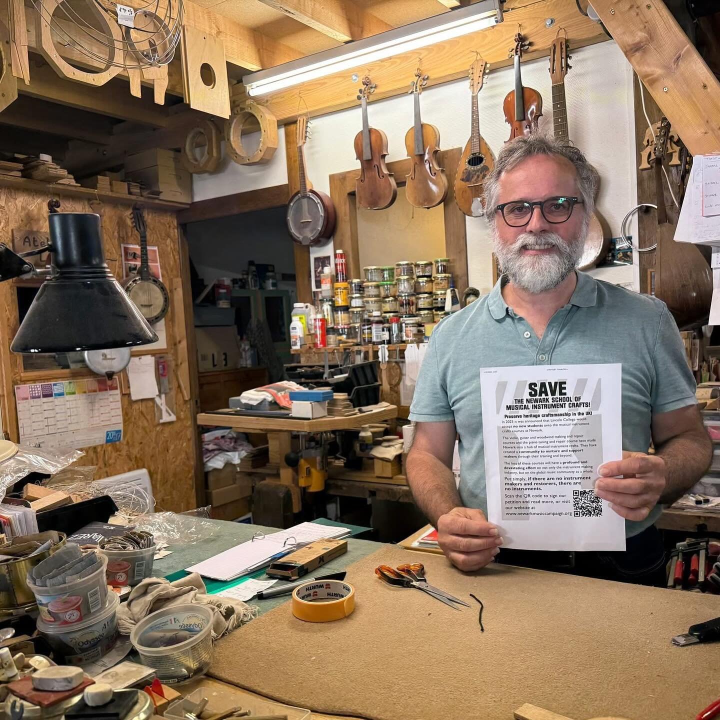 Bruno Torres is a Luthier Banjos in Saint Germain de Confolens, France. He didn’t study at Newark, which is why his words are so valuable. It is not just about story of who gets trained in Newark, but all the other people who learn and share kn