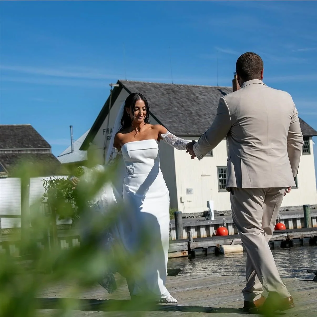 DANIELLE 💍🐚🤍

Look how stunning this medium dark wedding tan is - perfect for an August wedding and a white gown 🥰 we are obsessinggggg 

#longislandwedding