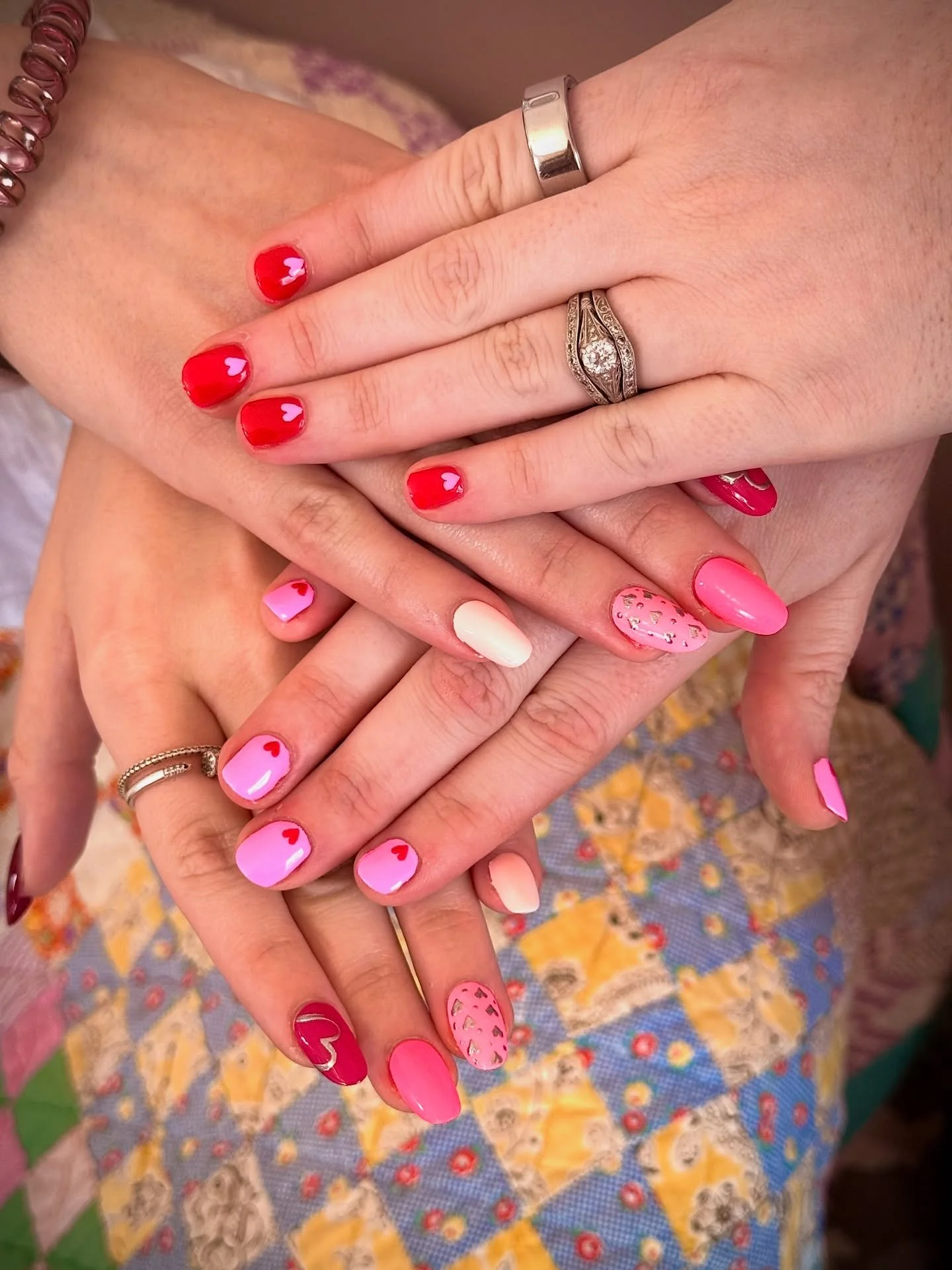 Don&rsquo;t forget to bring your bestie. Galentines manis by @marilyndoesnails and @graceful.glitter