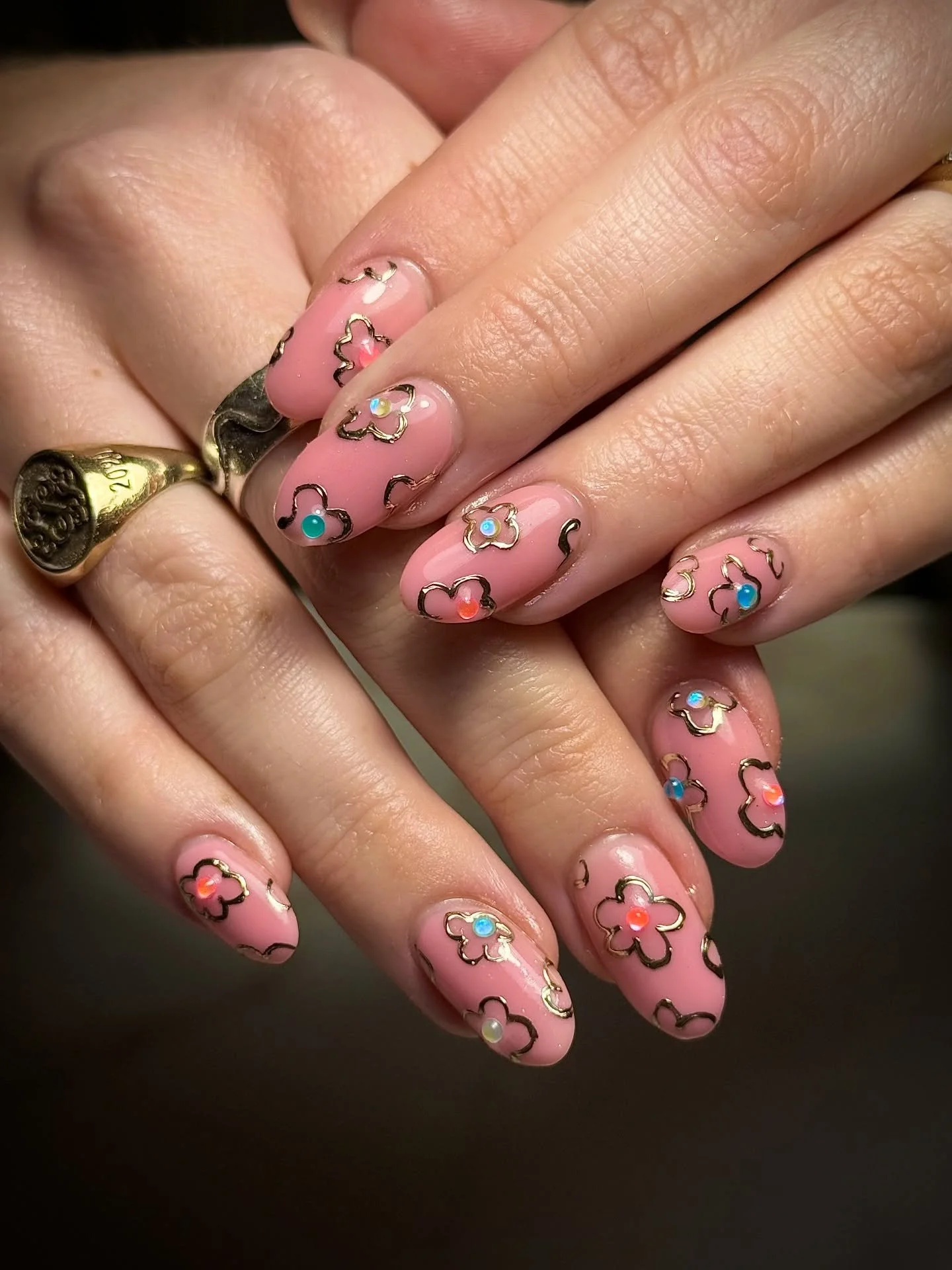 Girlie flowers forever.