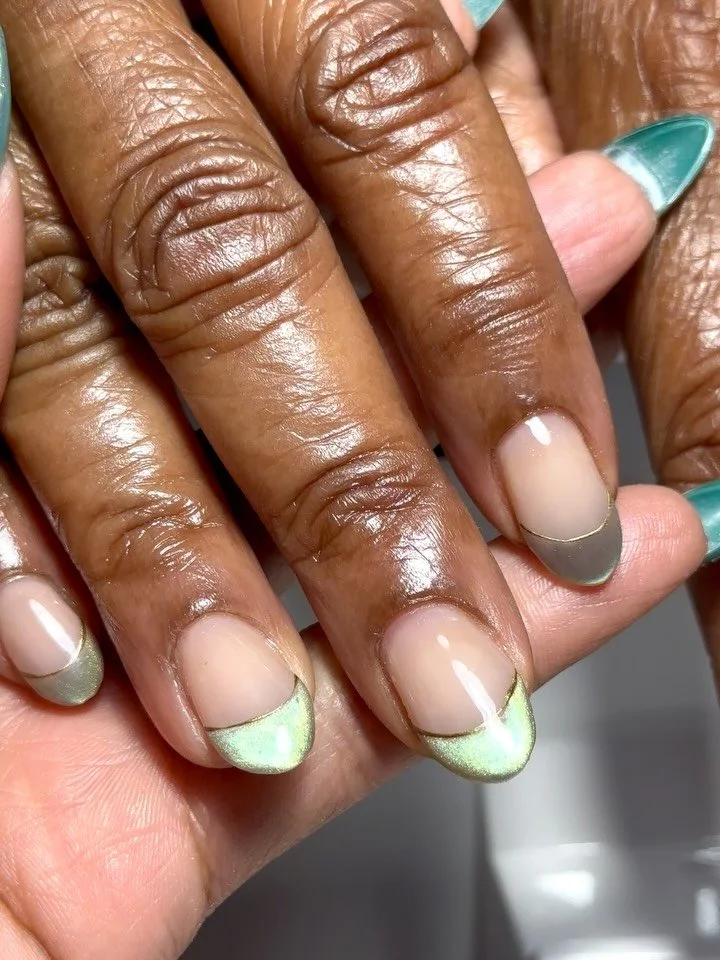 Cat eye frenchies by @polished_by_tmarie