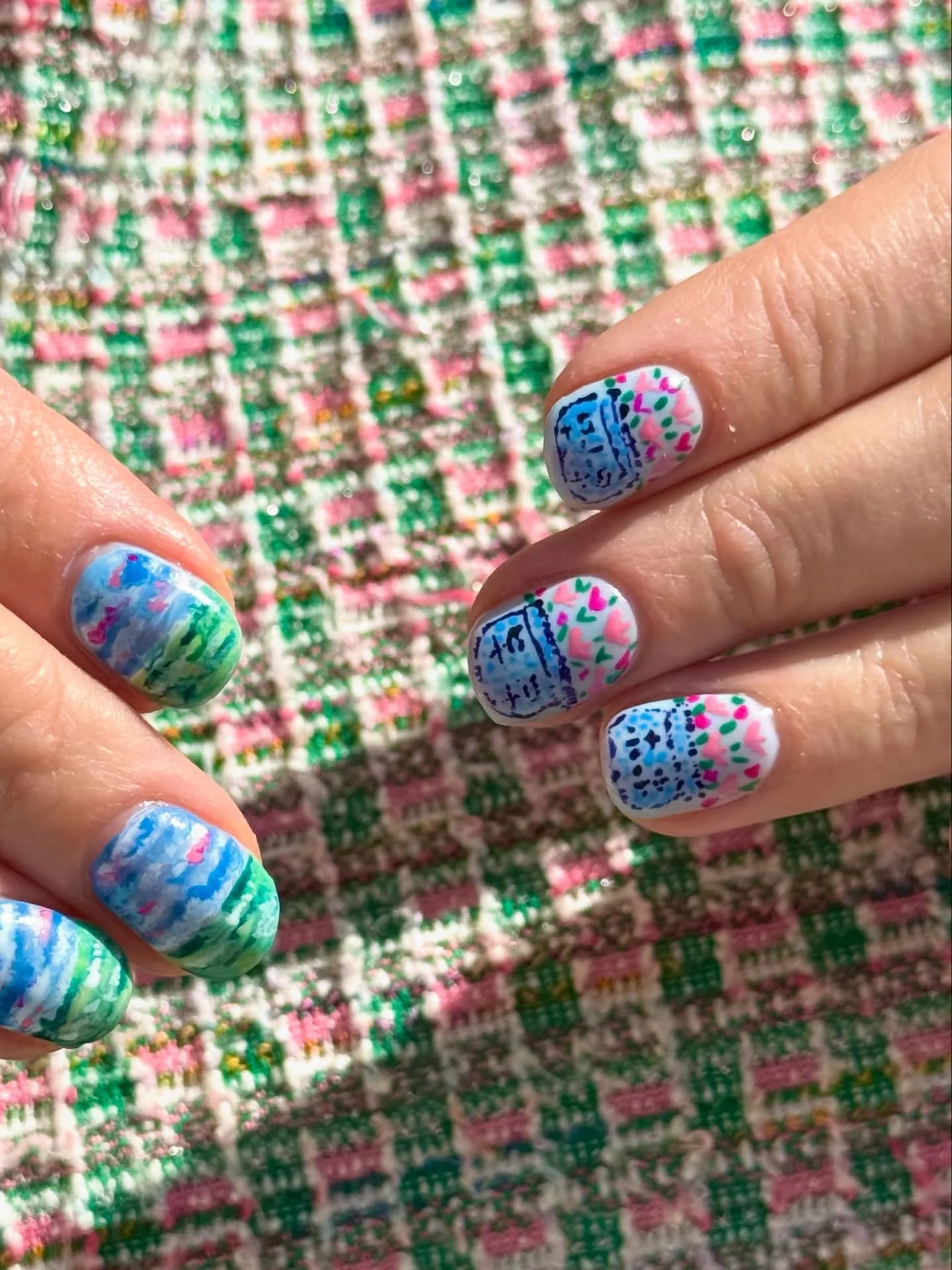 As a painter, there is nothing more flattering than being asked by another painter to paint their art. Thanks @dorothyart for letting me do these cuties in honor of the @shopheirloomhouse vignette at @artsmemphis Art by Design this last week. 🏺 SWIP