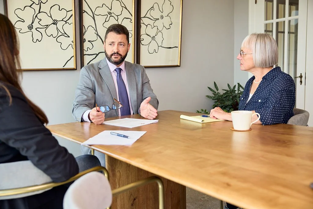 Alternative dispute resolution, workplace discrimination mediator, facilitator, labor and employment law mediator Portland, Vancouver, Seattle, Bend, Astoria.