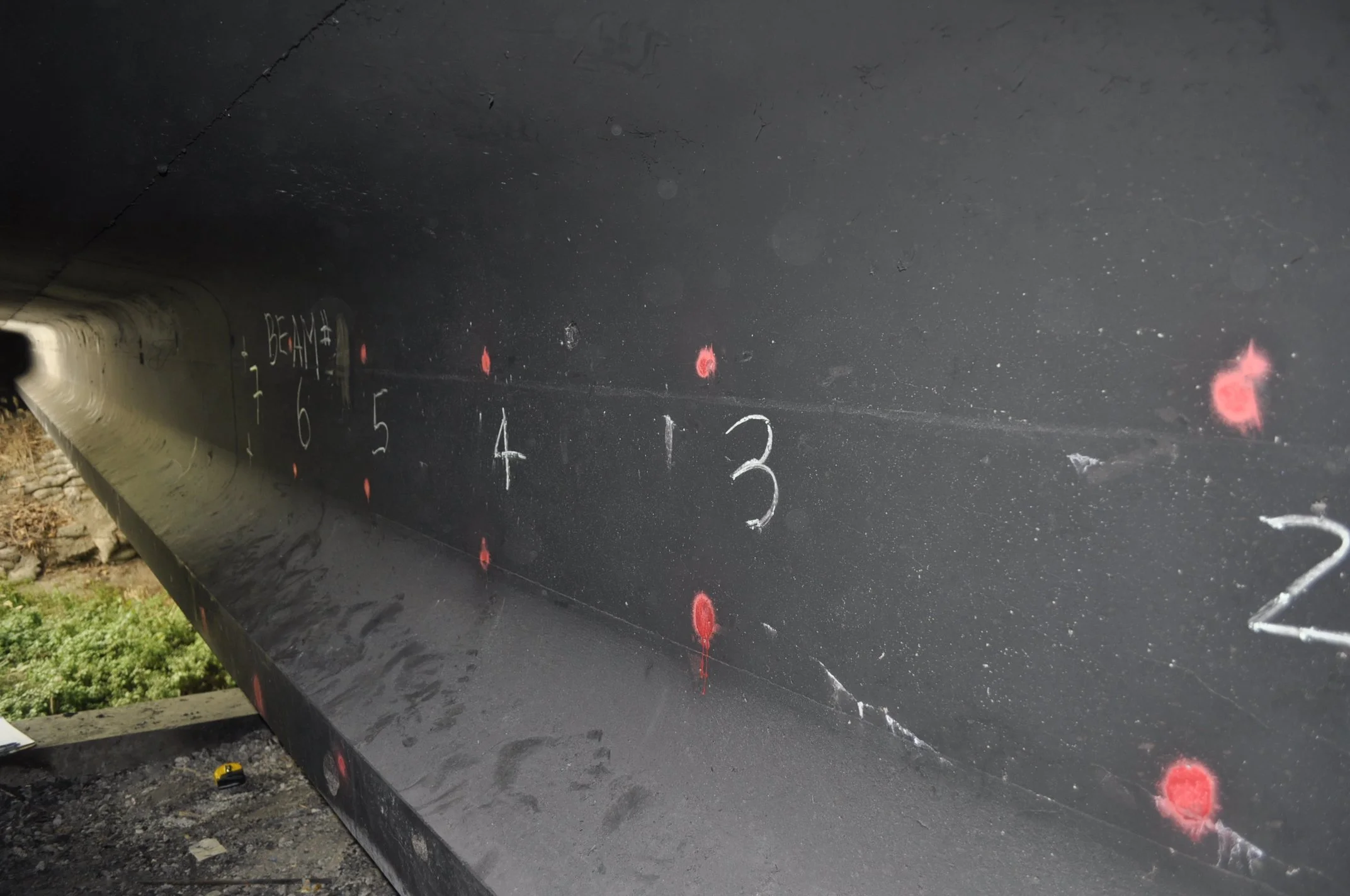 Undamaged_Girder_Beam.JPG