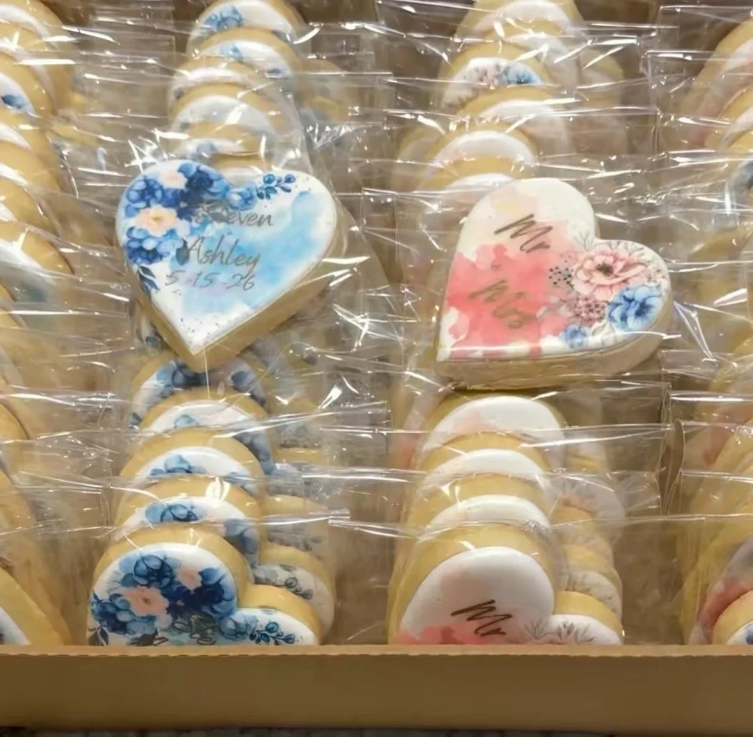 Congratulations Steven &amp; Ashley!
#customcookies #surpriseaz #royalicing
#hablamosespa&ntilde;ol #ordertoday