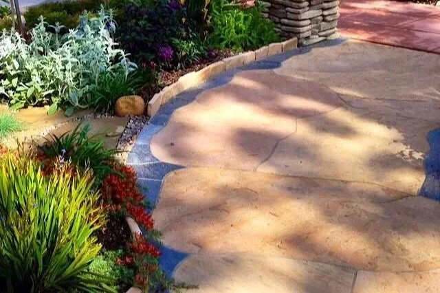 The Best Hardscape Materials for Historic Homes