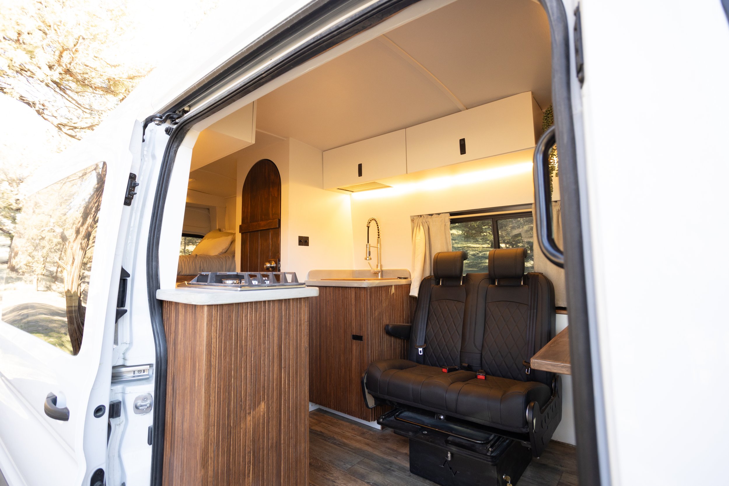 Cedar_Steel_VanBuilds_Carlywesolowskiphotography-15.jpg