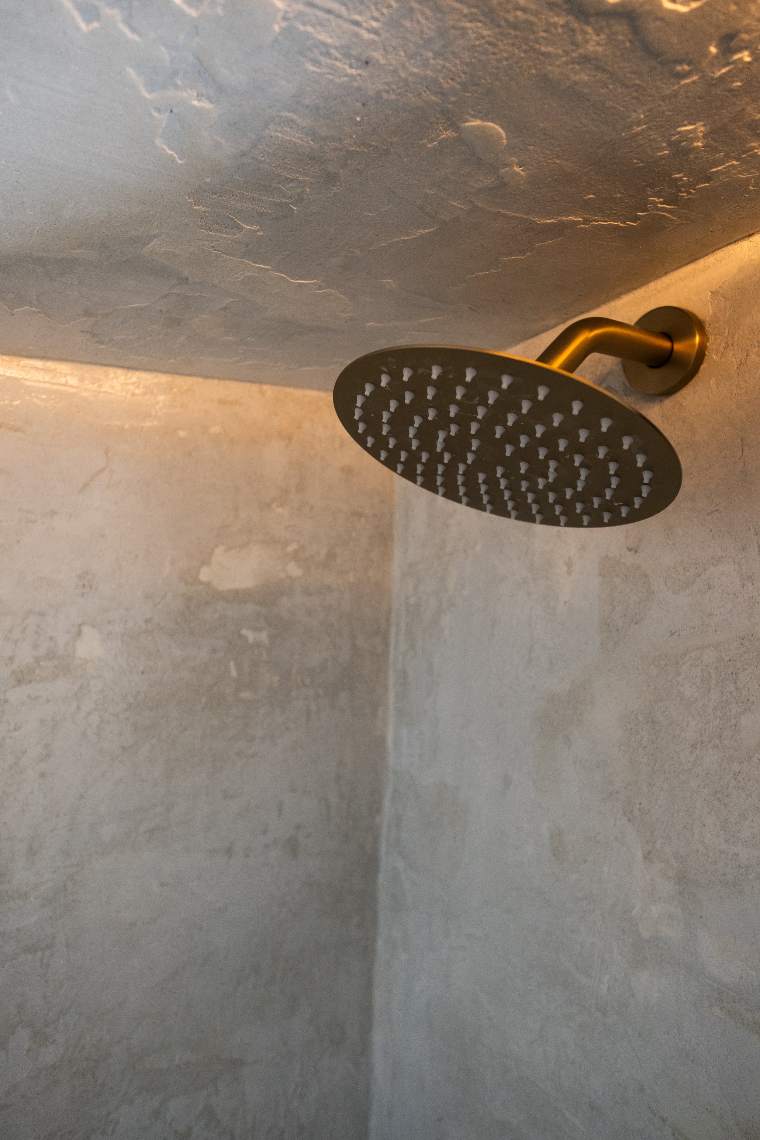 Cedar_Steel_VanBuildShower_Carlywesolowskiphotography-6.JPG