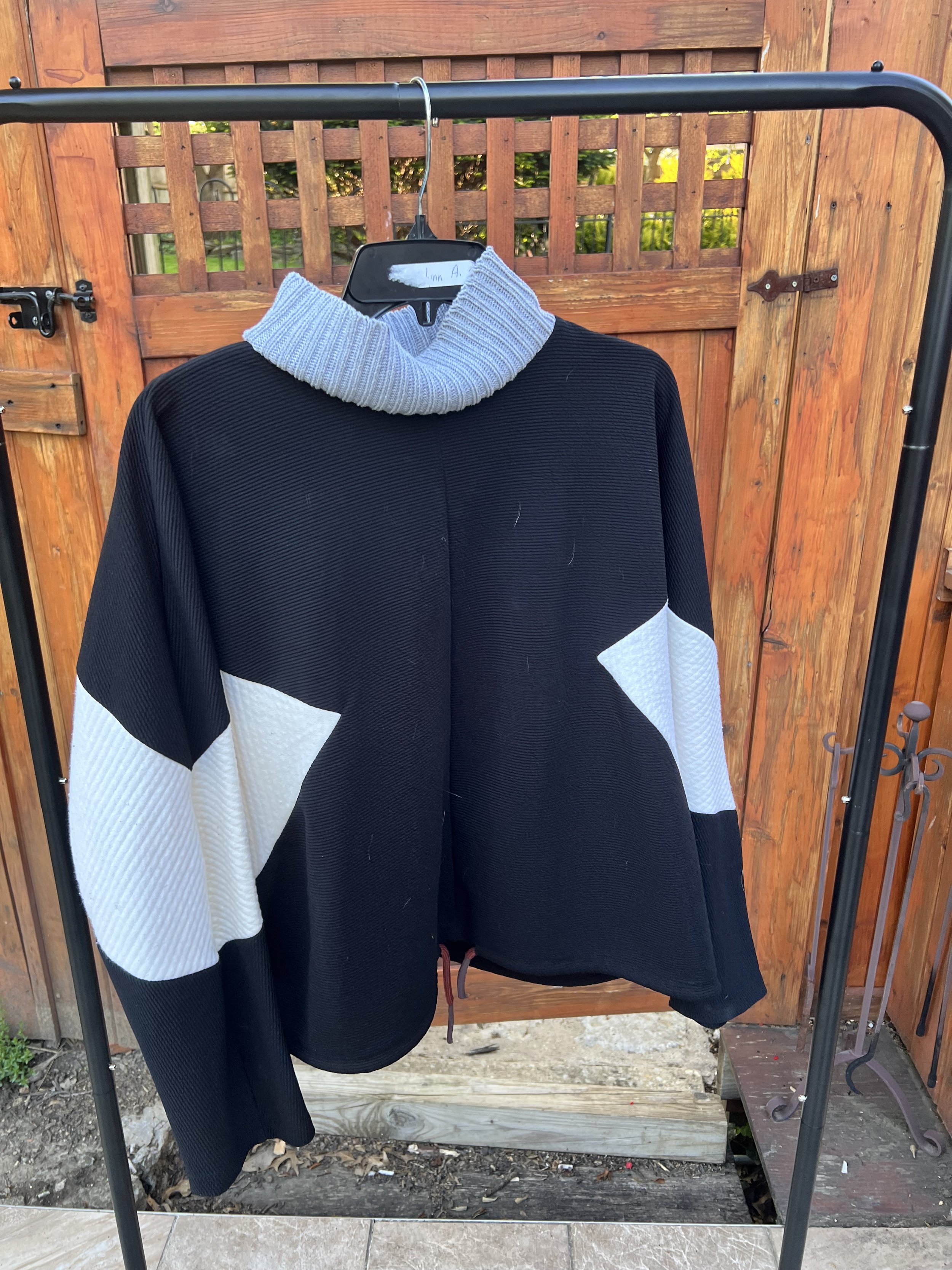 Zara Turtle Neck Pullover - $20