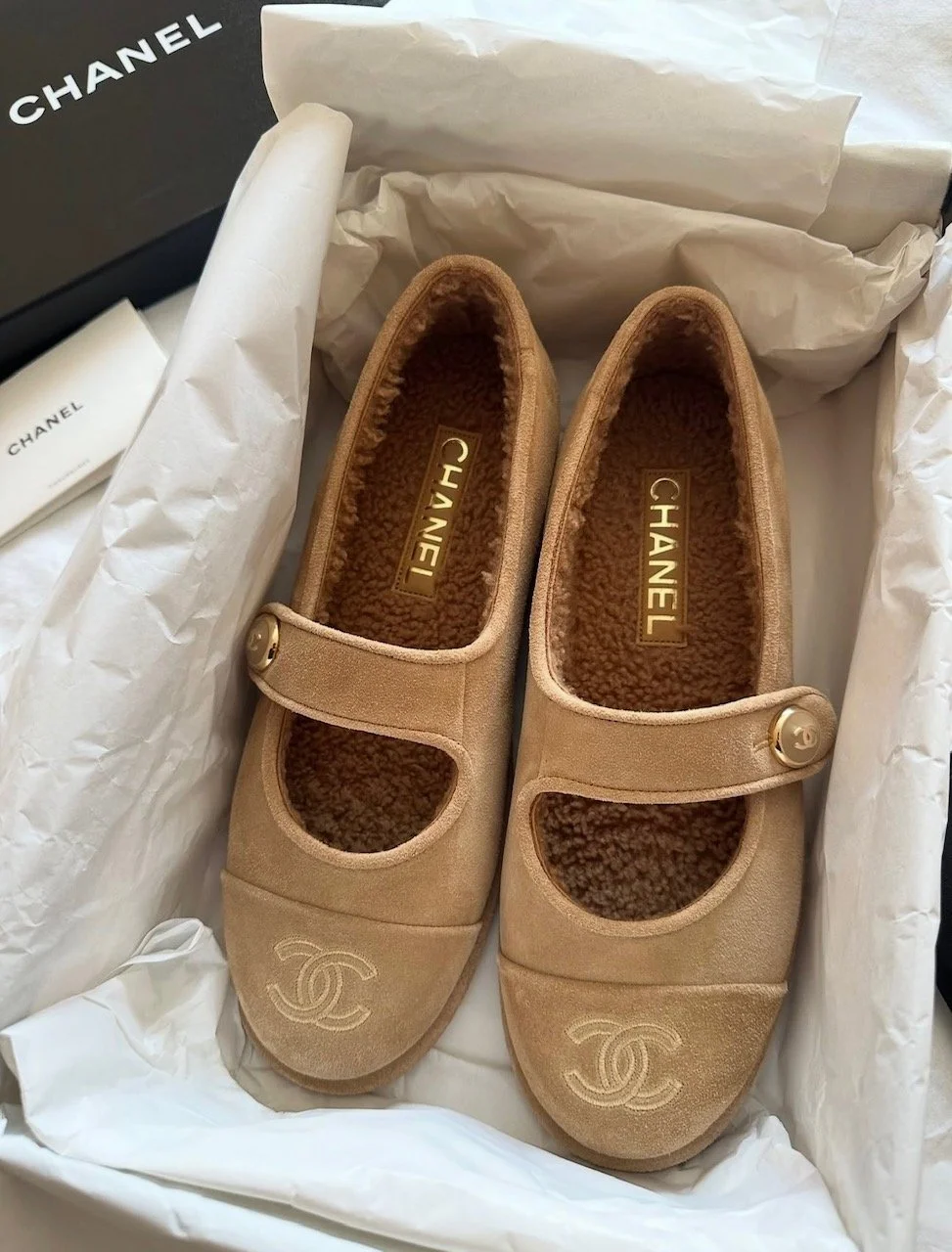 Chanel Shearling - credit photo 