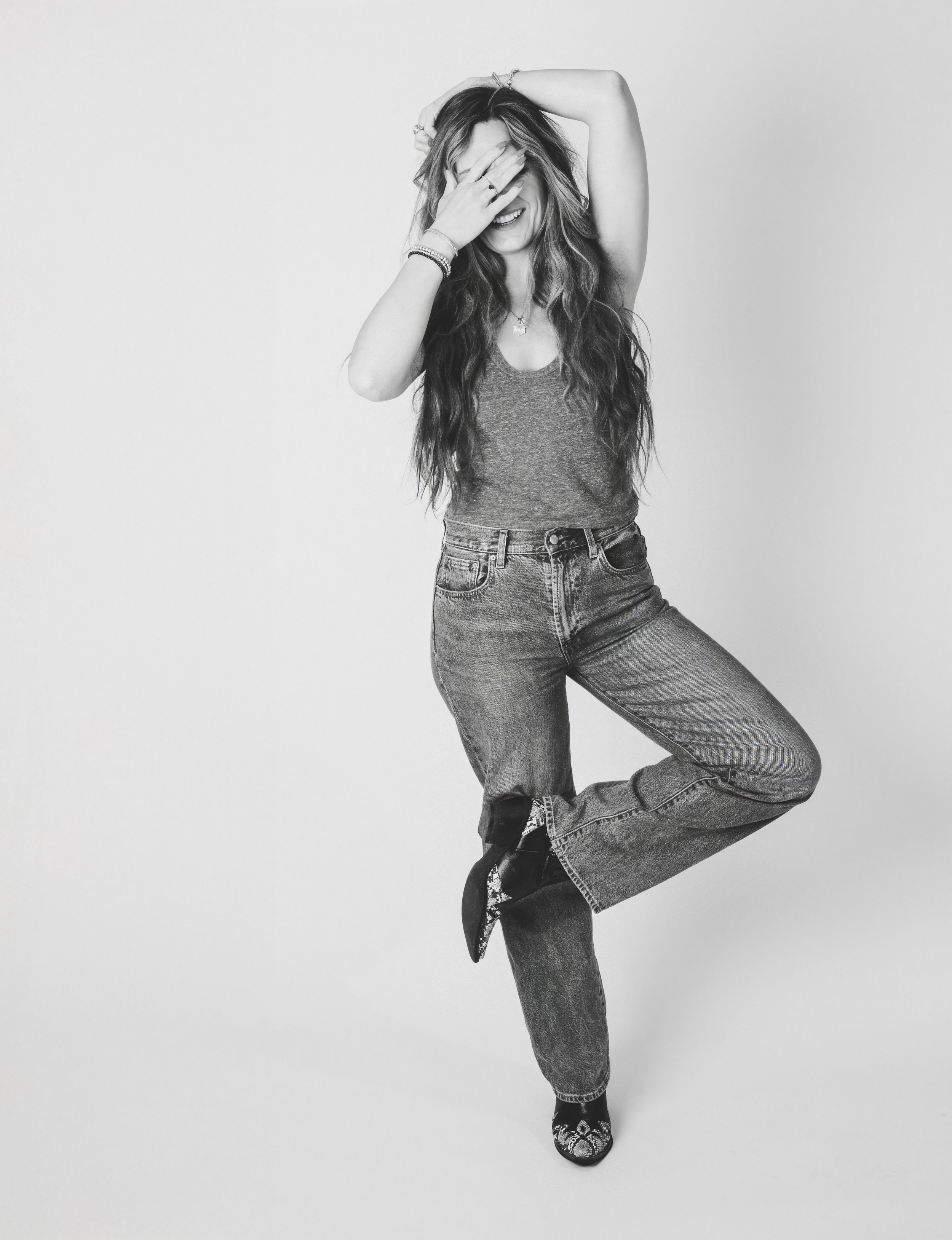 HannahPearl_Headshots_007.jpg