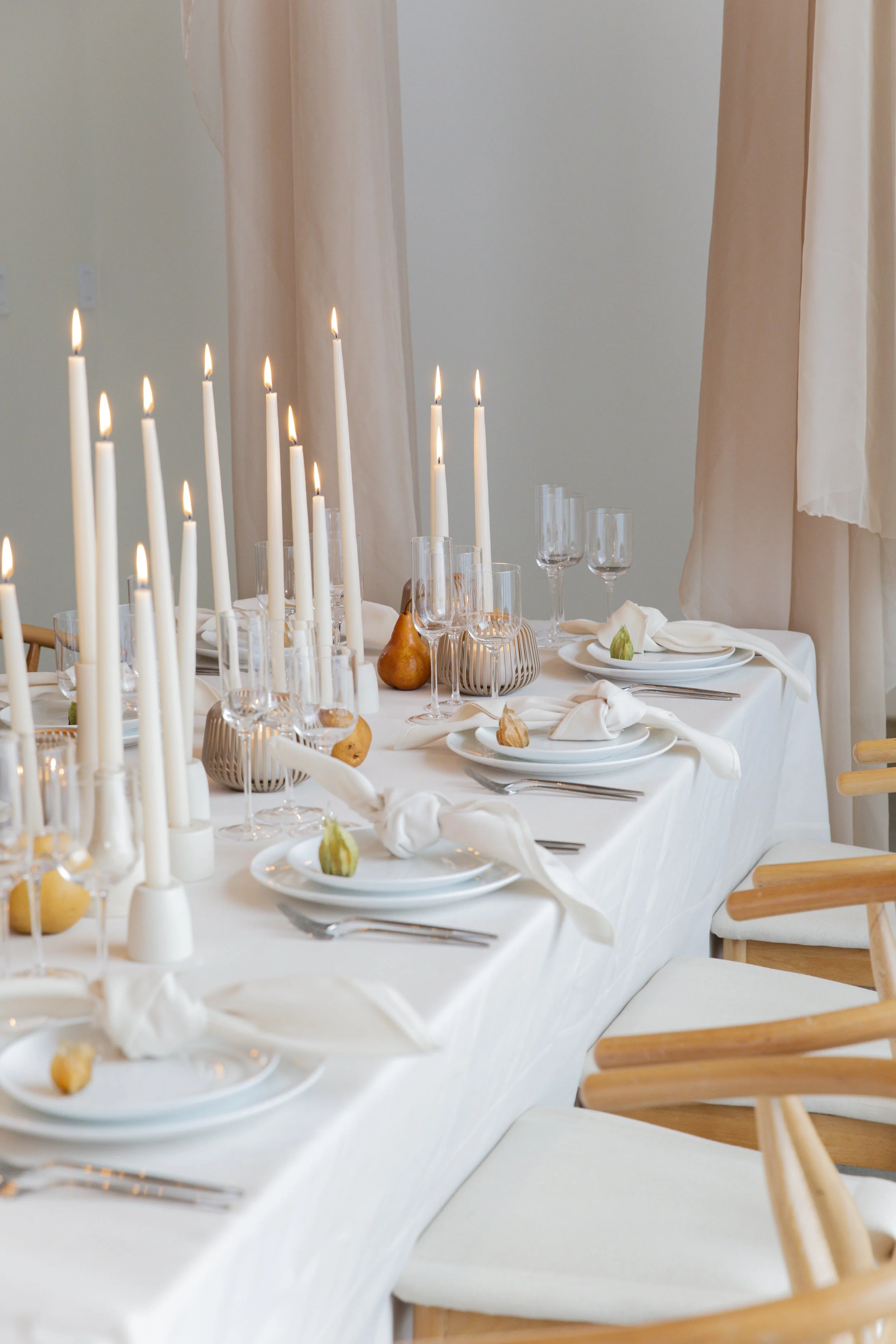 In this shoot, my team worked with Shell's Loft's creative crew to construct and style different sets to show their audience how to transform their production space into a dreamy event. We utilized Shell's Loft's in house prop house as well as partne