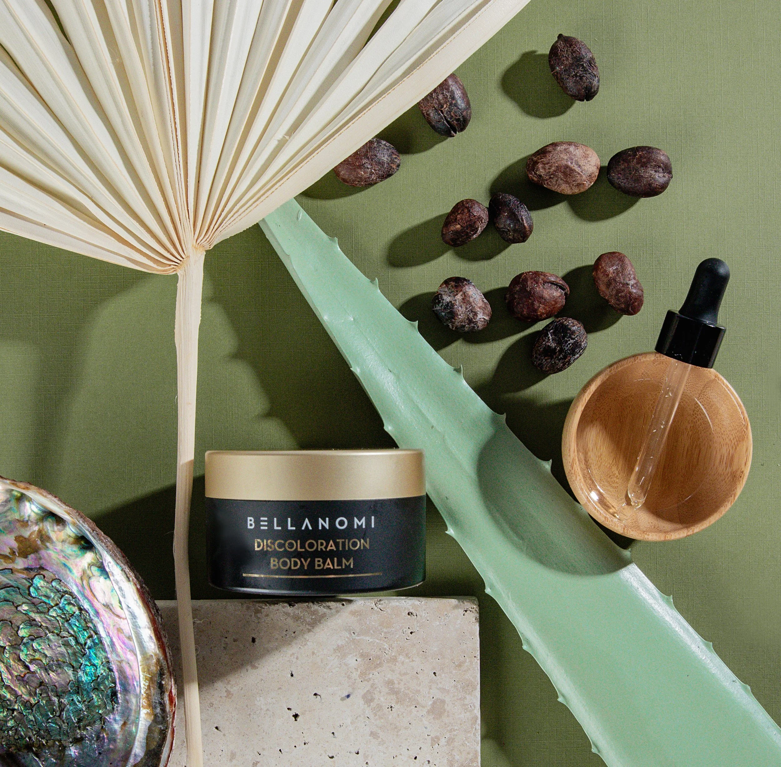 In this shoot, I deconstructed skincare products to show the clean nature of Bellanomi African Skincare.  We produced flat lay photography showcasing the gorgeous and pure ingredients in each product.  The client wanted customers to be able to have a