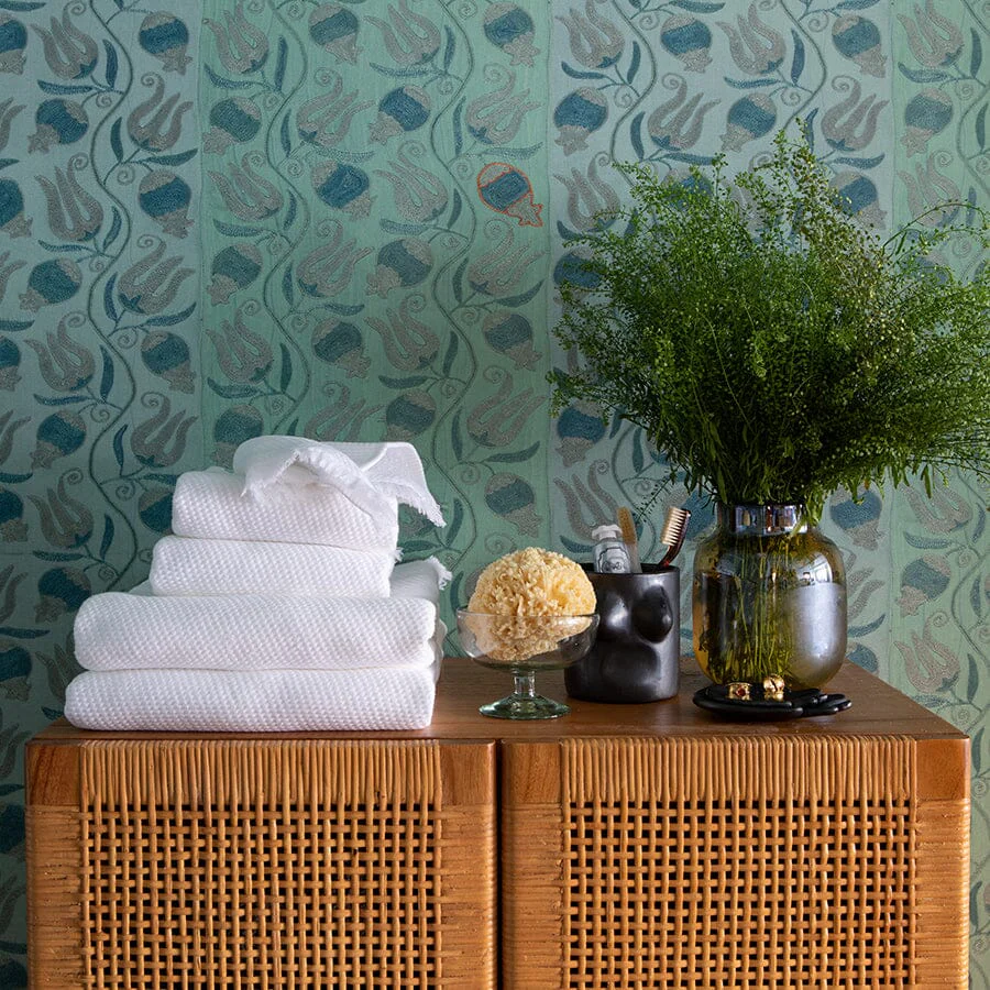aqua-pom-suzani-wallpaper-towels-lifestyle.png
