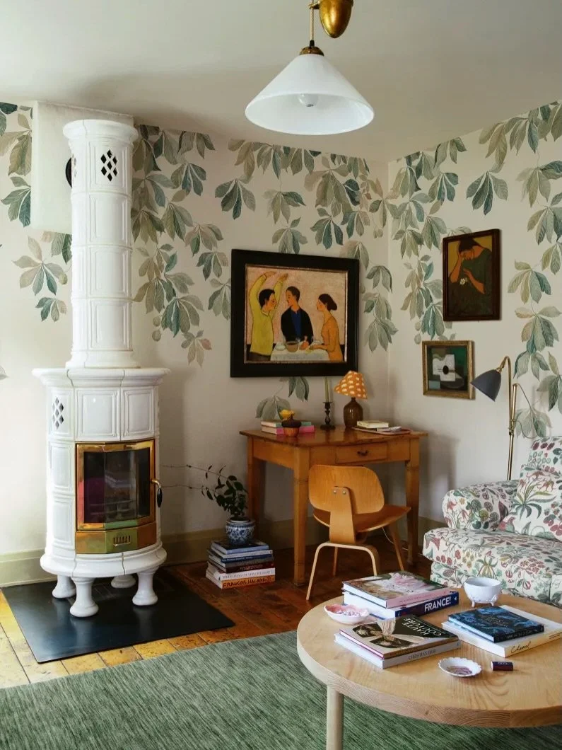 I&rsquo;ve been seeing more of these soft, trailing vine motifs lately and I think are so beautiful. They bring the elegance of wallpaper without covering every inch of the wall, so the negative space helps the room feel lighter and more open. They&r