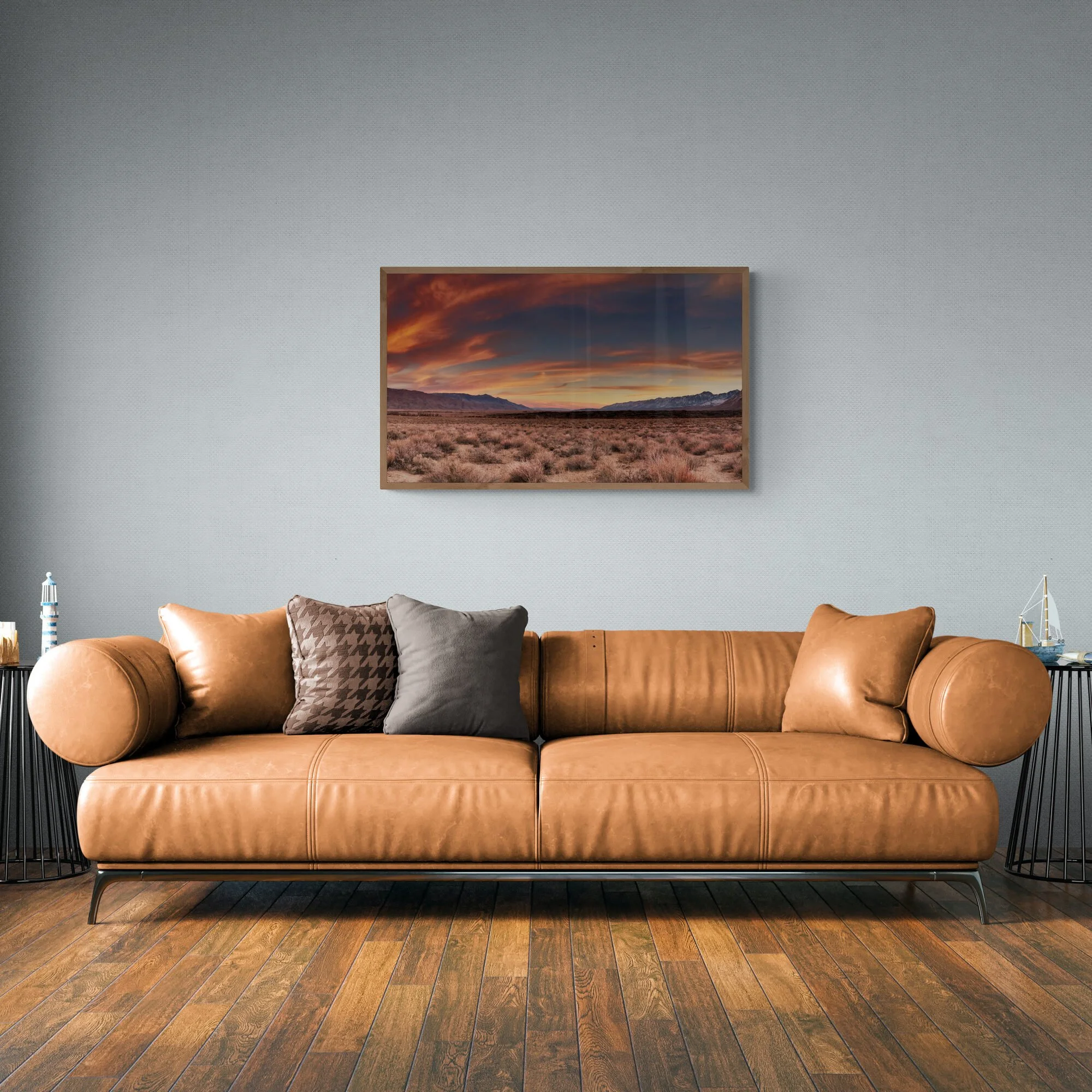 0002 Eastern Sierra living-room-with-large-leather-sofa 40x23.jpg