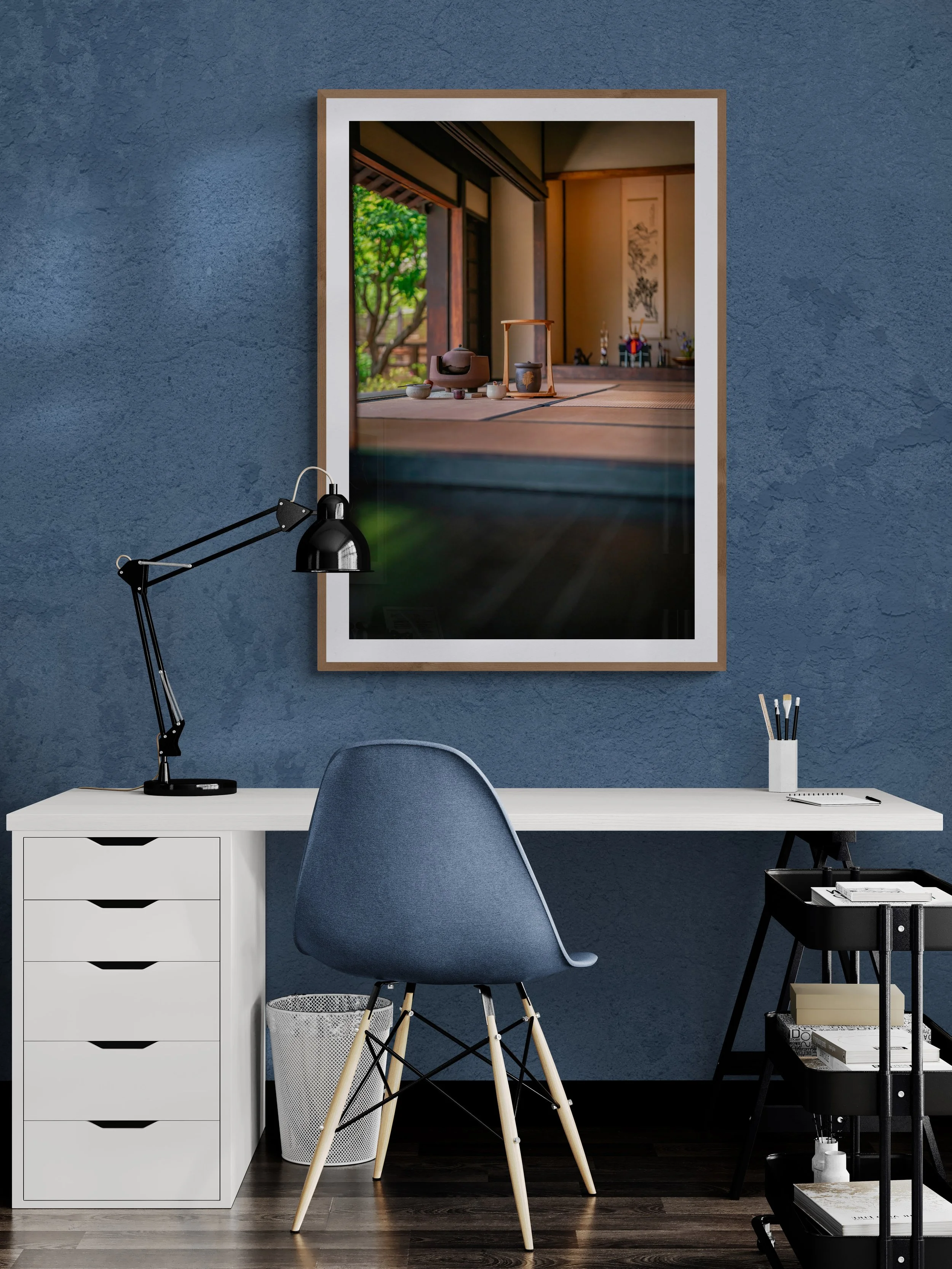 home-office-desk-with-lamp.jpg