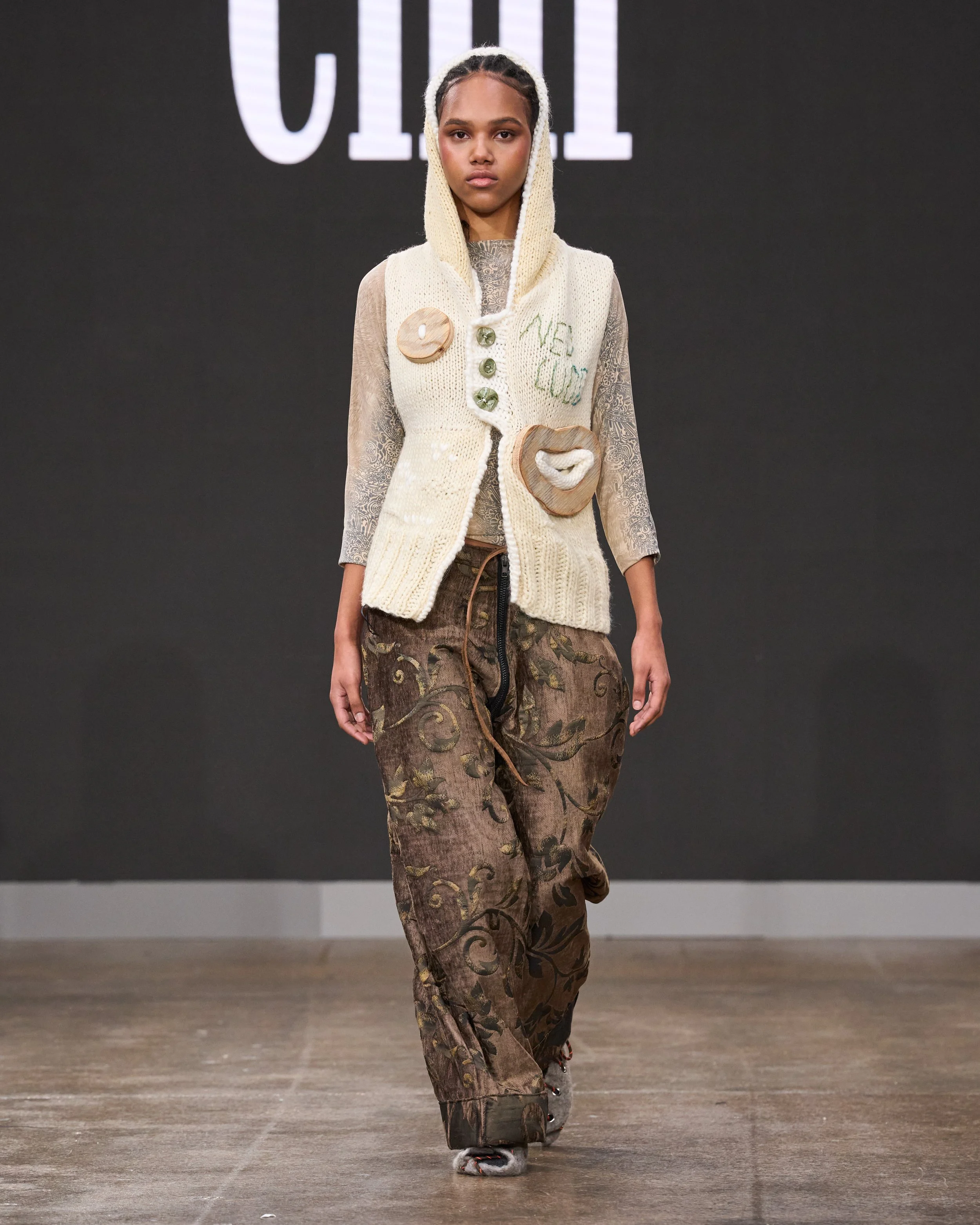 Dunne Cliff F26 007.jpg