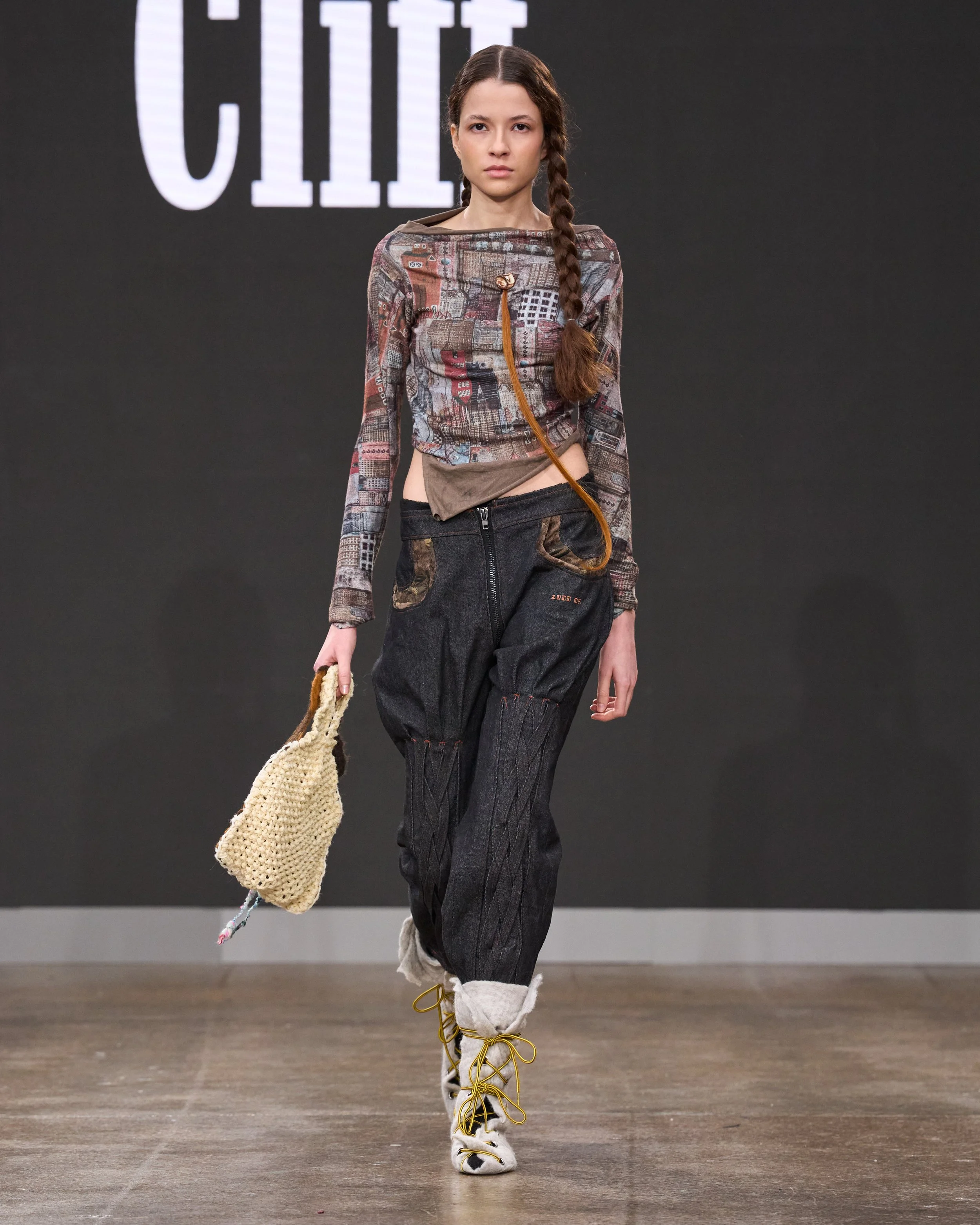 Dunne Cliff F26 002.jpg