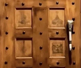 Bottom left panel of the Advance Temple doors.jpg
