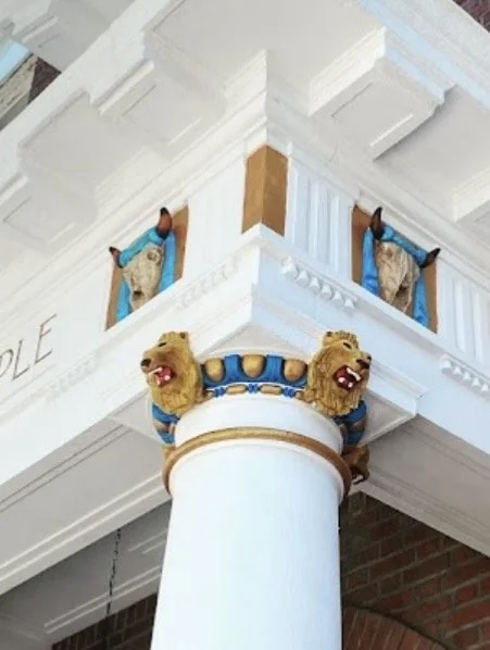 A picture showing the Architecture of Advance Masonic Temple in New York City