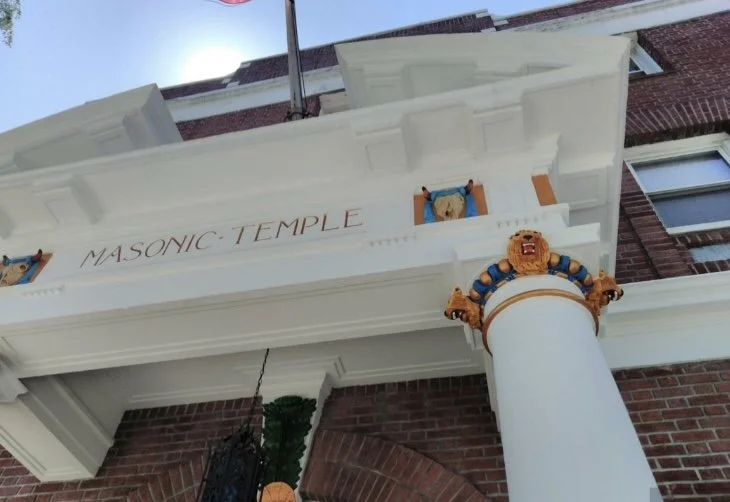 A picture showing the architecture  of the entranve of Advance Masonic Templein Ne