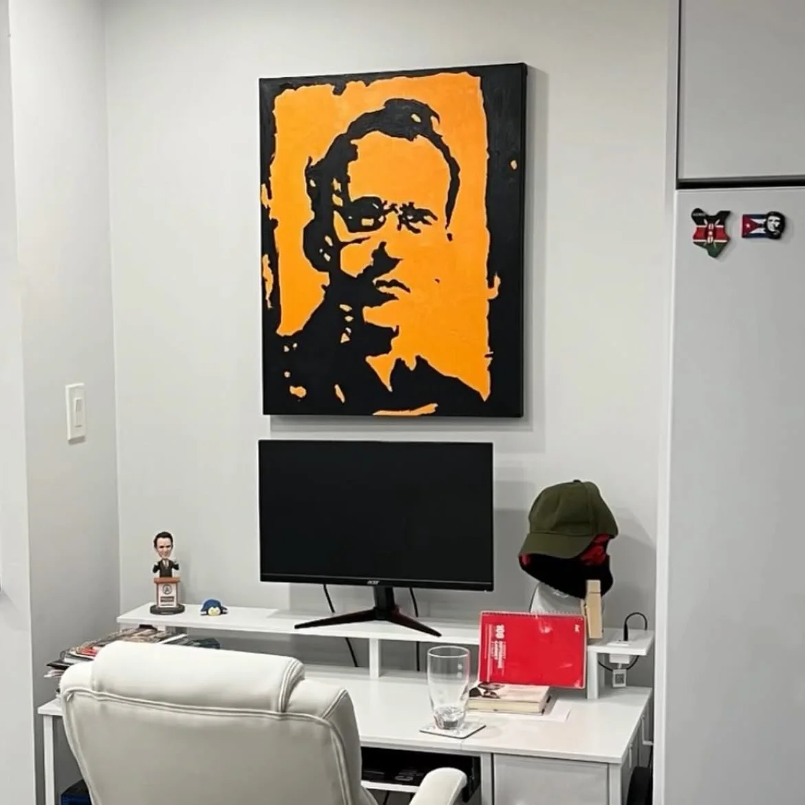 A recently finished piece for a friend of mine! Not a horse 🐎 but it was fun 😁