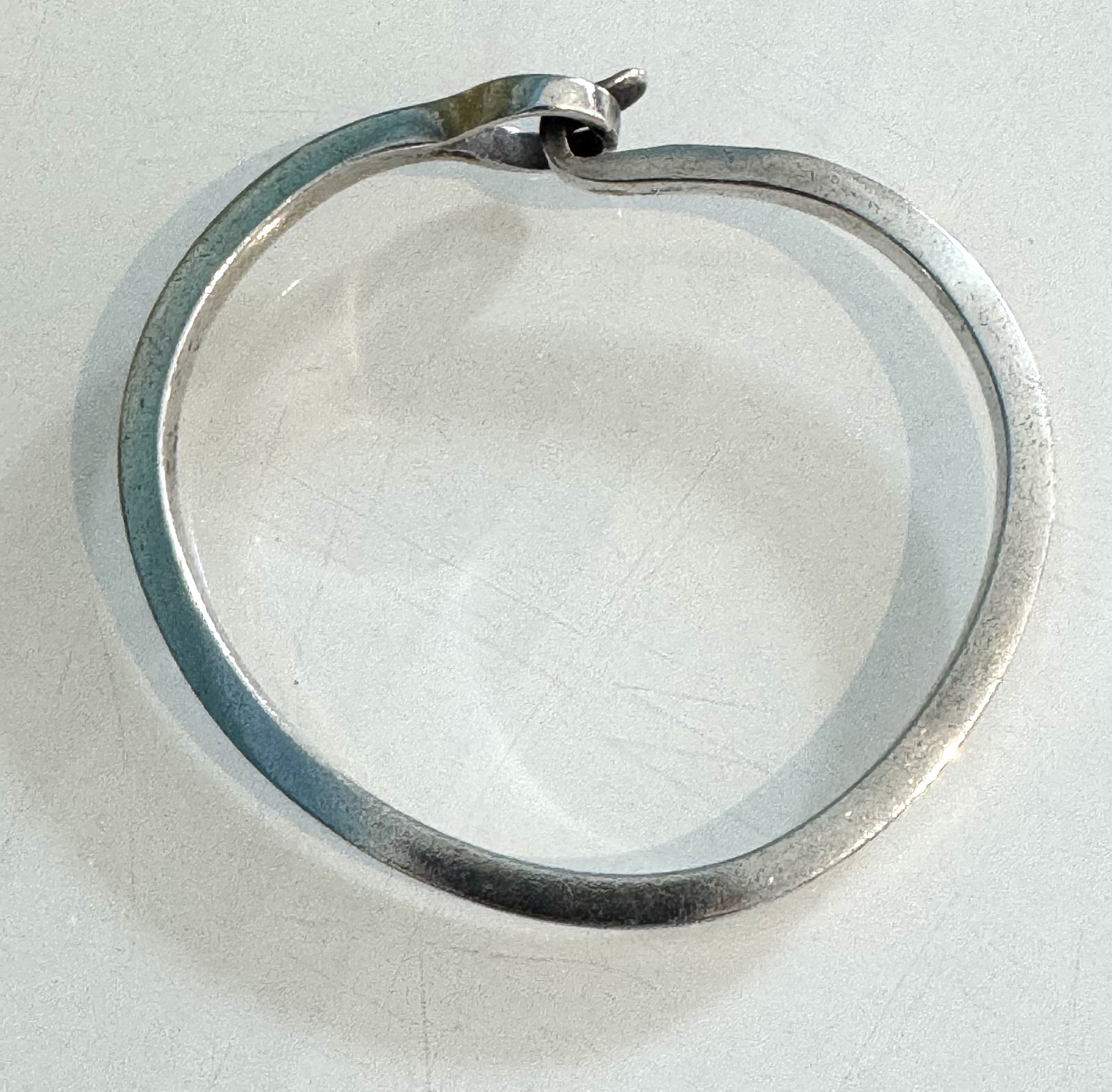 "The big apple", Bangle- Sterling Silver
