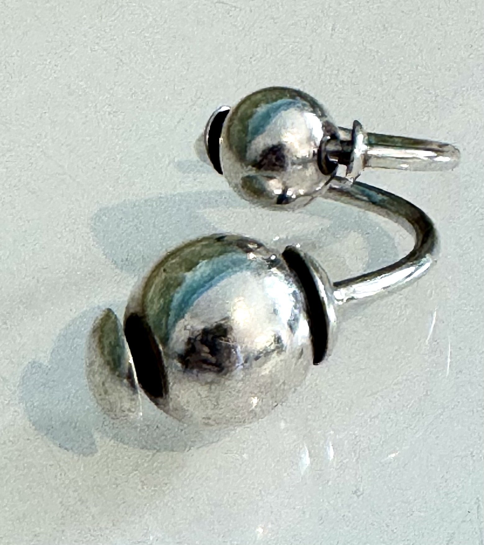 "Round the world" ring- Sterling silver