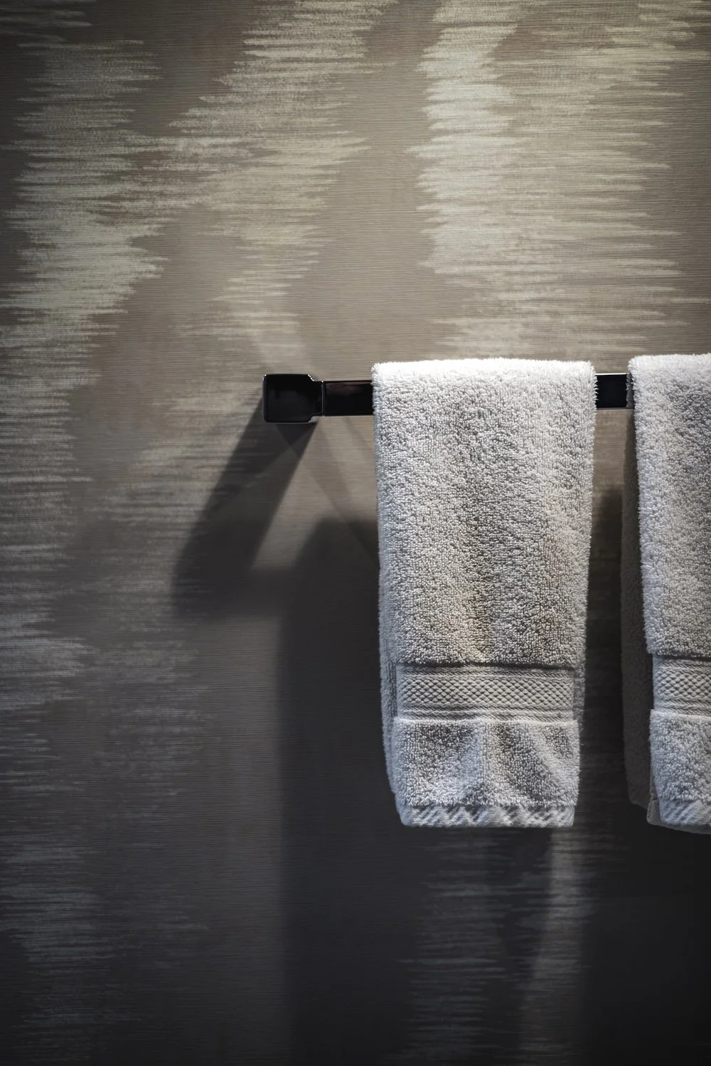 Jill Malek Refractions wallcovering in bathroom