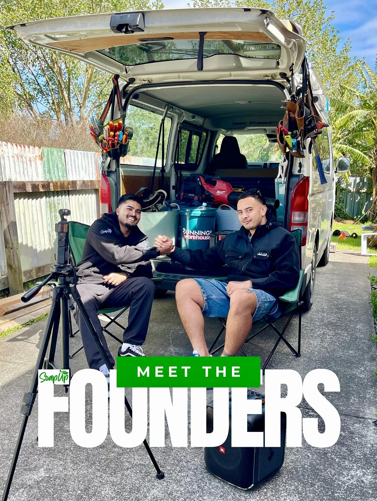 Meet the Founders🍃| Meet Junior (left) and William (right), the faces behind SoapUp. They started SoapUp because some of their closest family and friends were struggling with skin conditions such as eczema. The usual creams just weren&rsquo;t cuttin