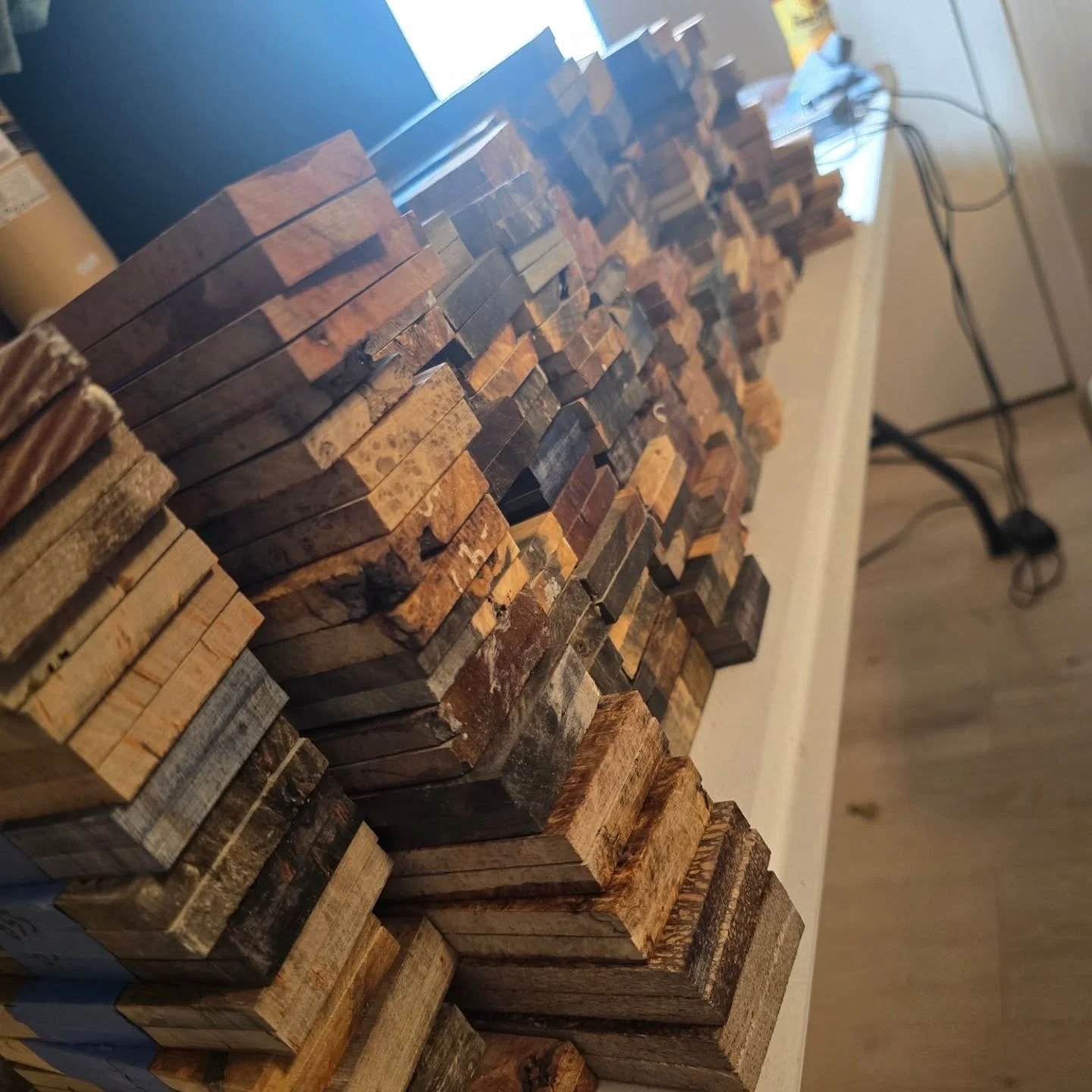 New stock alert!!! We are busy photographing and listing thr newest round of scales! Be sure to follow for the drop update! 

www.SaltyDogLumber.com

#knifemaker #woodblank #knifescales #hunters #woodworkers