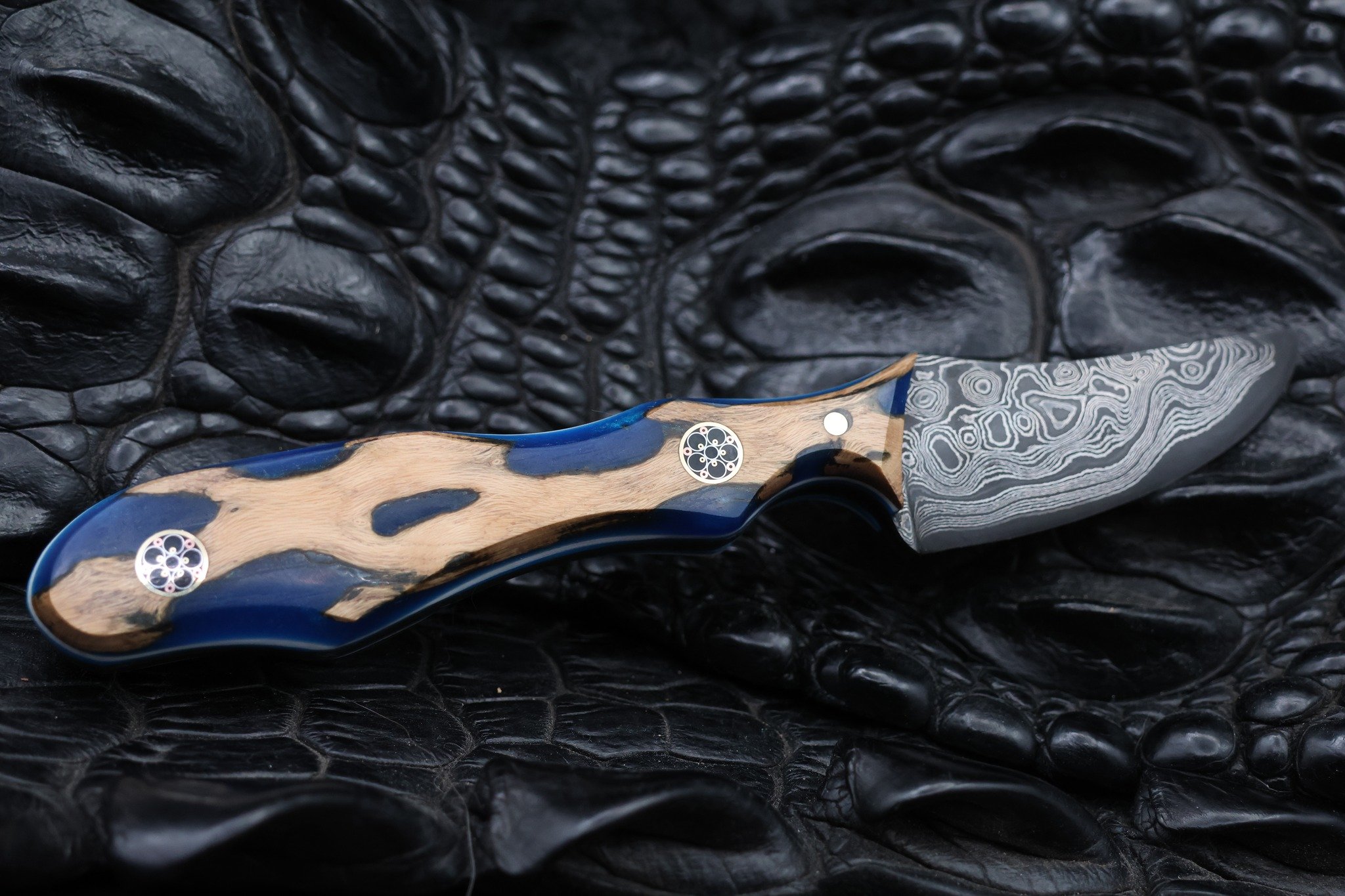 This epic little skinner is full of character! From that complex Damascus steel to the hybrid cholla cactus and blue resin handle - This thing is a looker!

Our first official drop will be released soon, so stay tuned and snag yours while supplies la