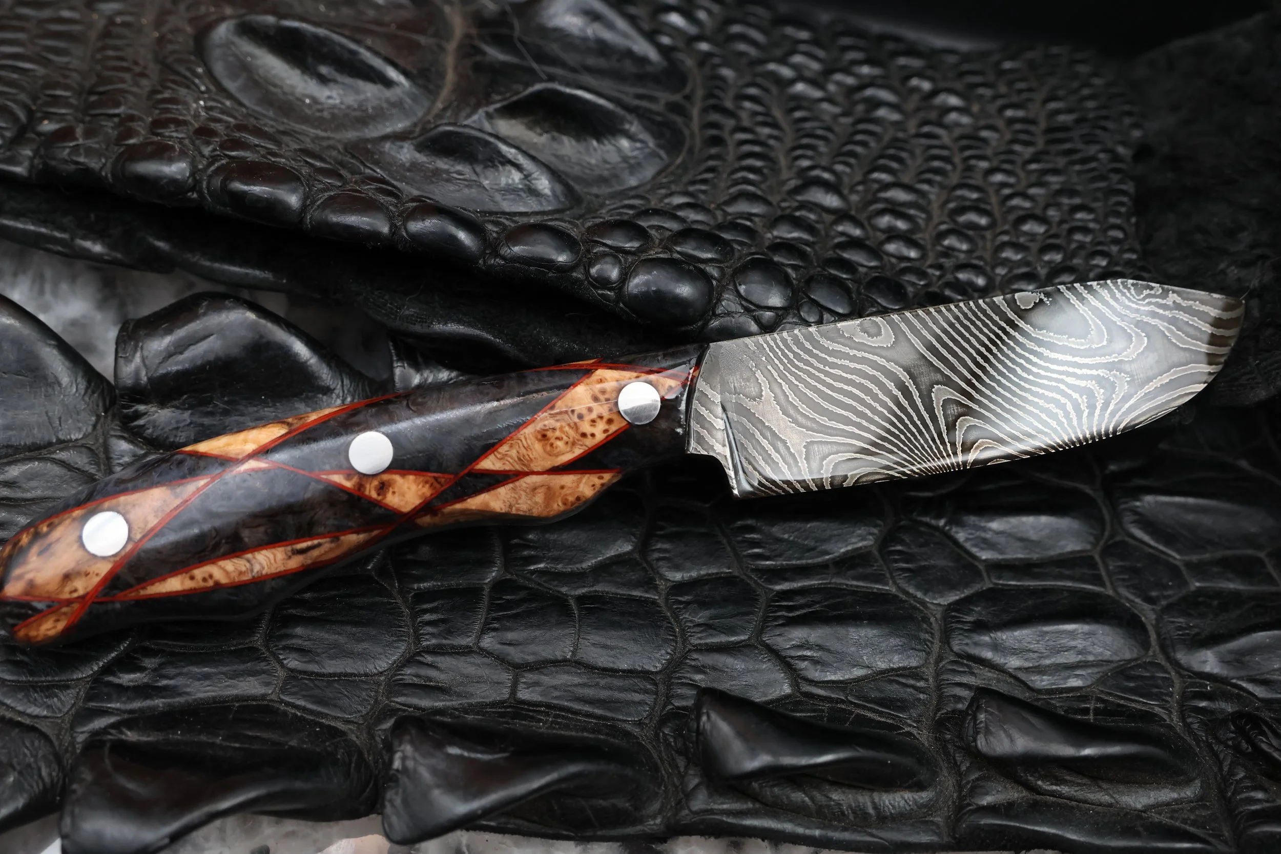 Traditional Damascus Hunter | Bookmatched Black Ash Burl Handle